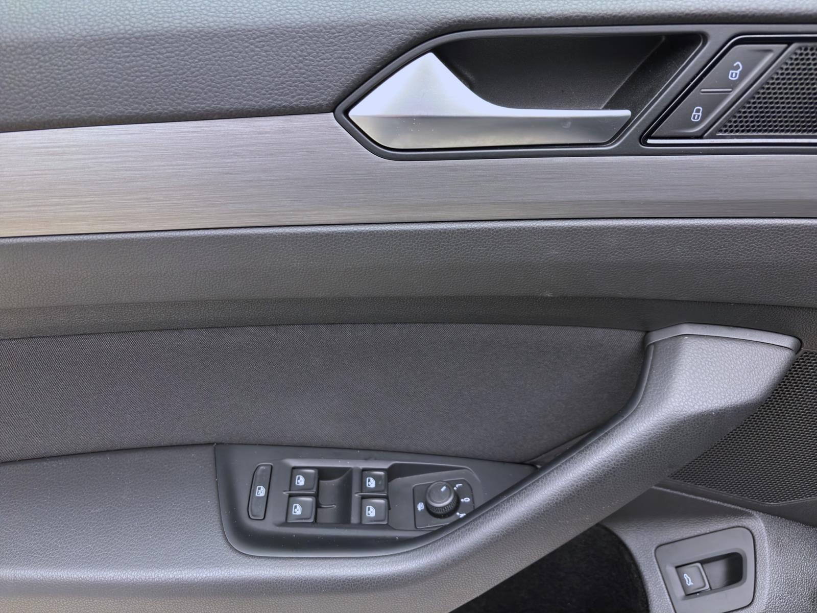 Volkswagen Passat Variant 2.0 TDI Navi AHK PED Sitzhzg LaneAssist AppConnect