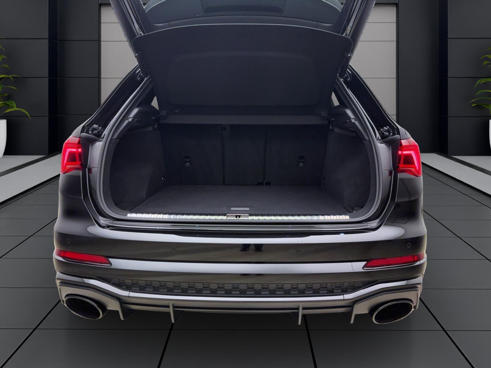 Audi RS Q3 AHK ACC PDC Kamea LED Sonos Sportabgas