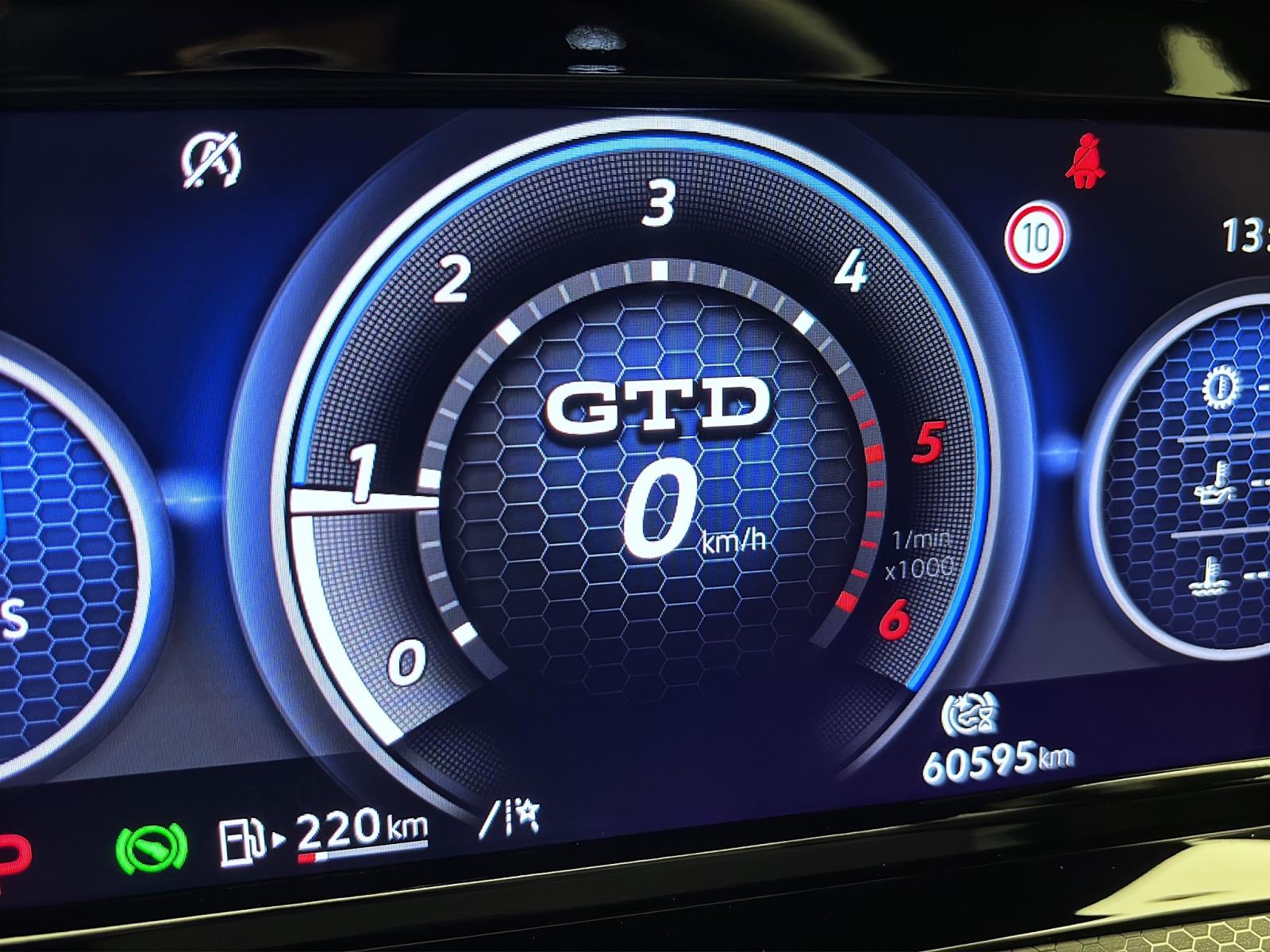 Volkswagen Golf 8 2.0 TDI DSG GTD IQ.Light Navi RearView DCC ACC TravelAssist