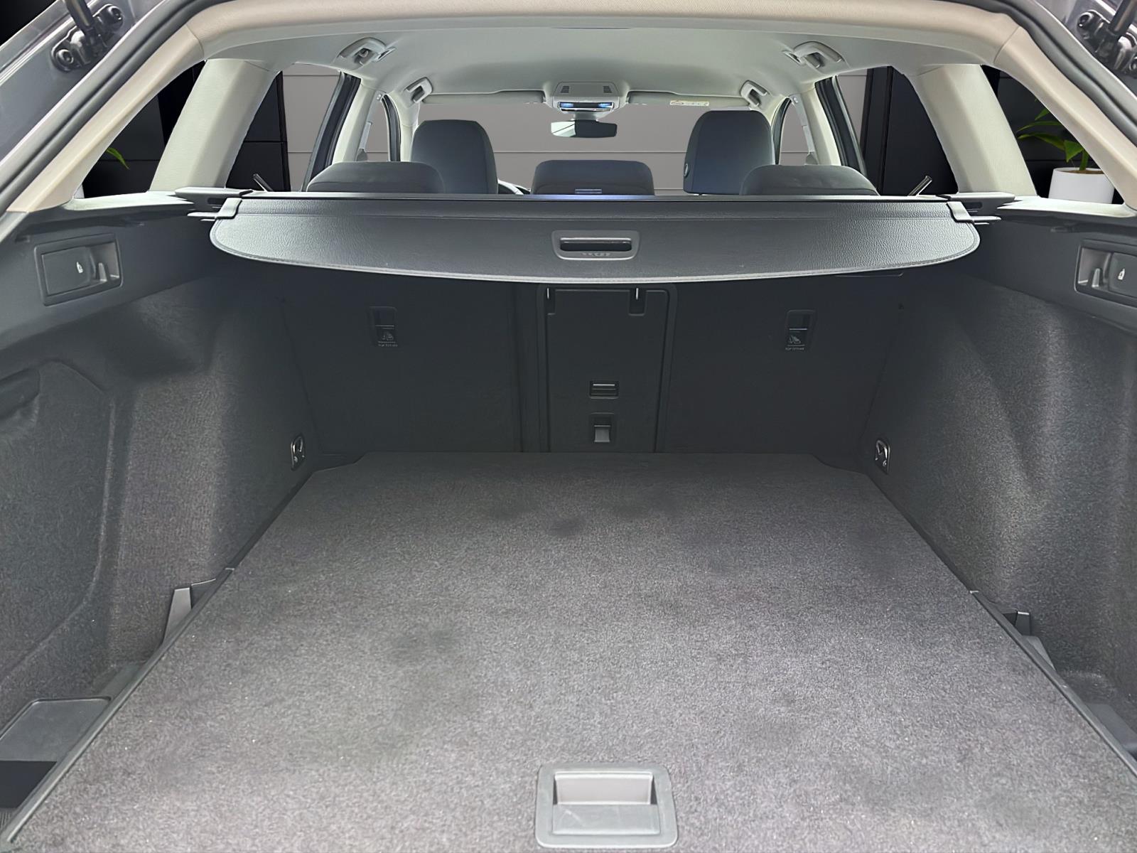 Volkswagen Golf Variant 8 2.0 TDI DSG StyleACC PDC LED+ Kamera Navi AppConnect