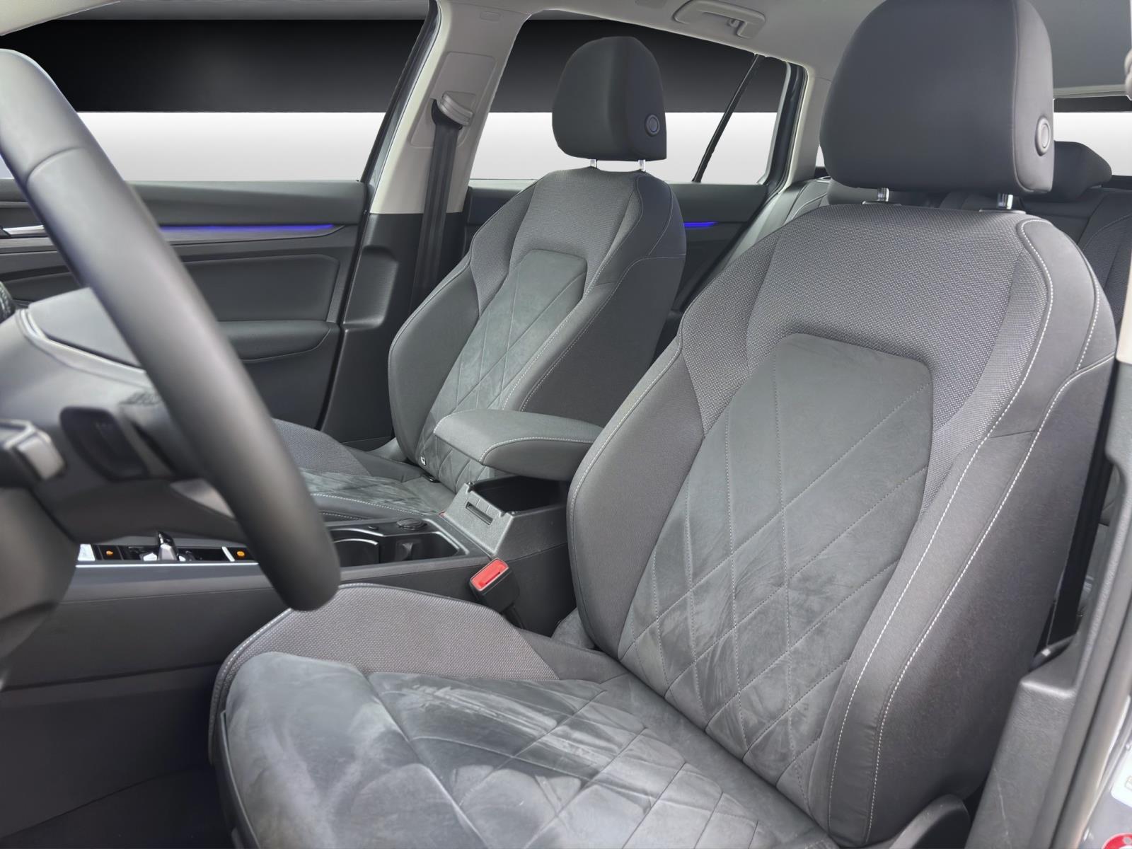 Volkswagen Golf Variant 8 2.0 TDI DSG StyleACC PDC LED+ Kamera Navi AppConnect