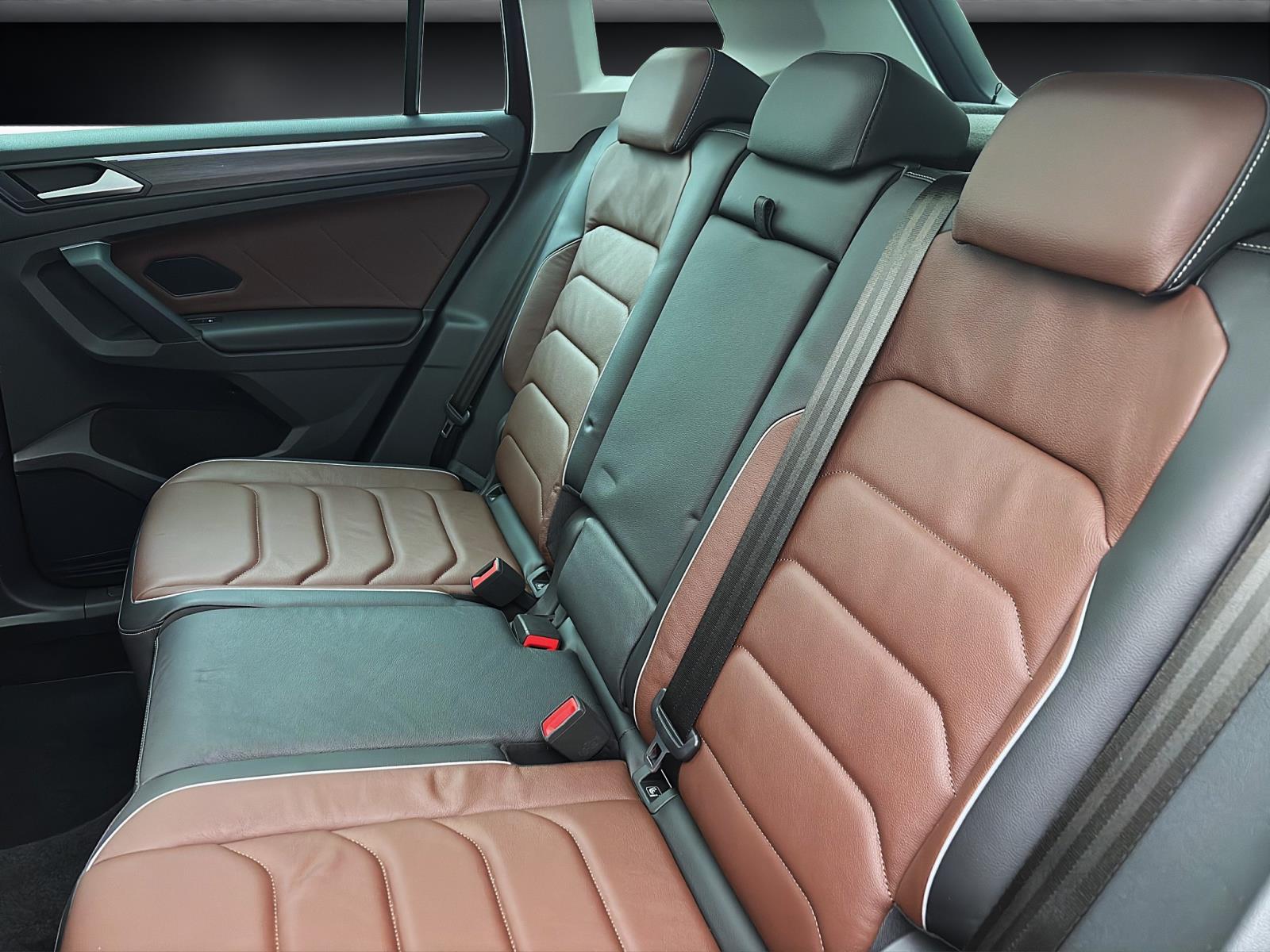Volkswagen Tiguan 2.0 TDI DSG ELEGANCE PANO AHK IQ.LIGHT NAVI