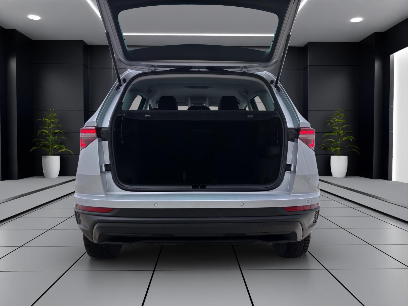 Skoda Karoq DRIVE AHK MATRIX SHZ PDC KAM SMARTL.