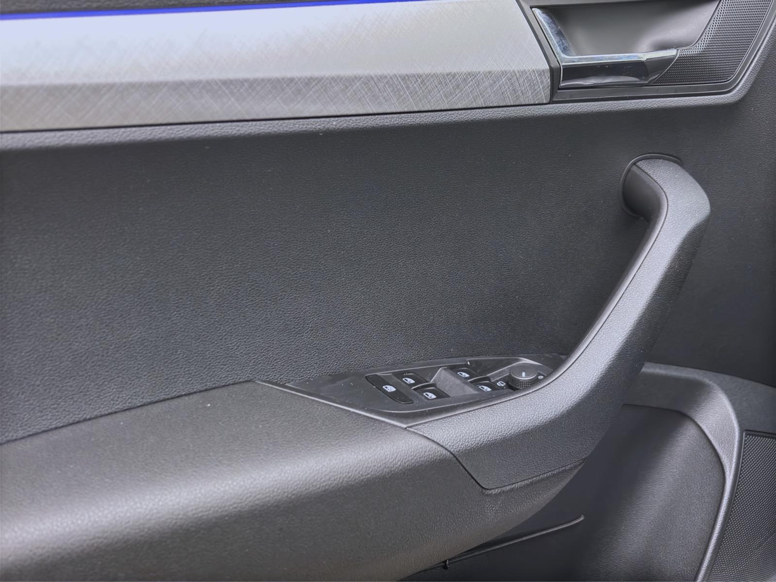 Skoda Karoq DRIVE AHK MATRIX SHZ PDC KAM SMARTL.