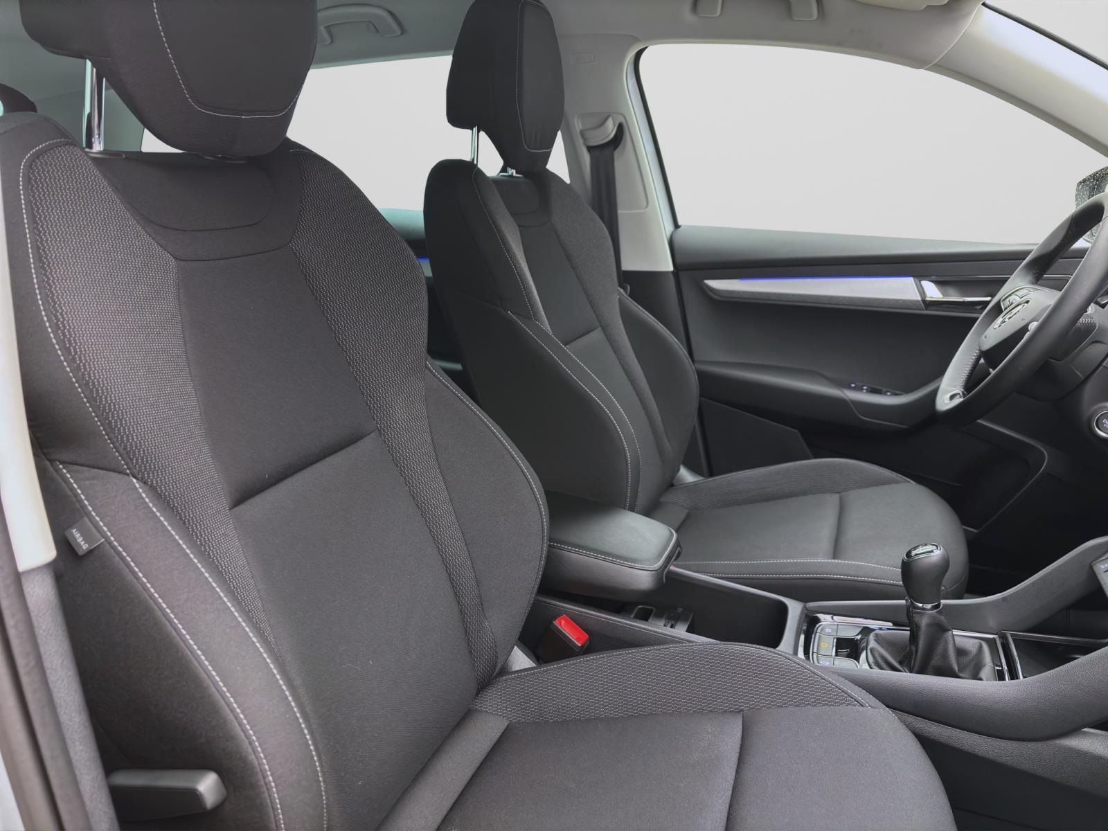 Skoda Karoq DRIVE AHK MATRIX SHZ PDC KAM SMARTL.