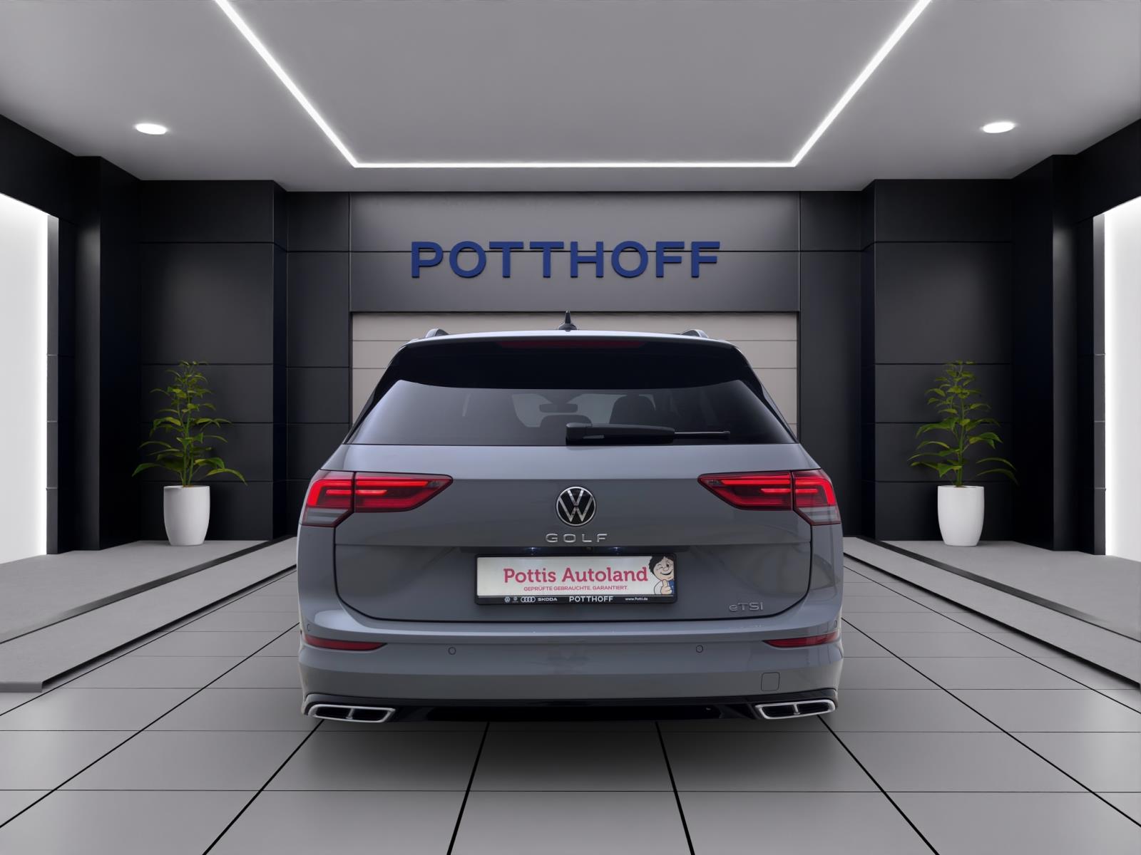 Volkswagen Golf Variant 1.5 eTSI DSG R-LINE KAMERA ACC LED
