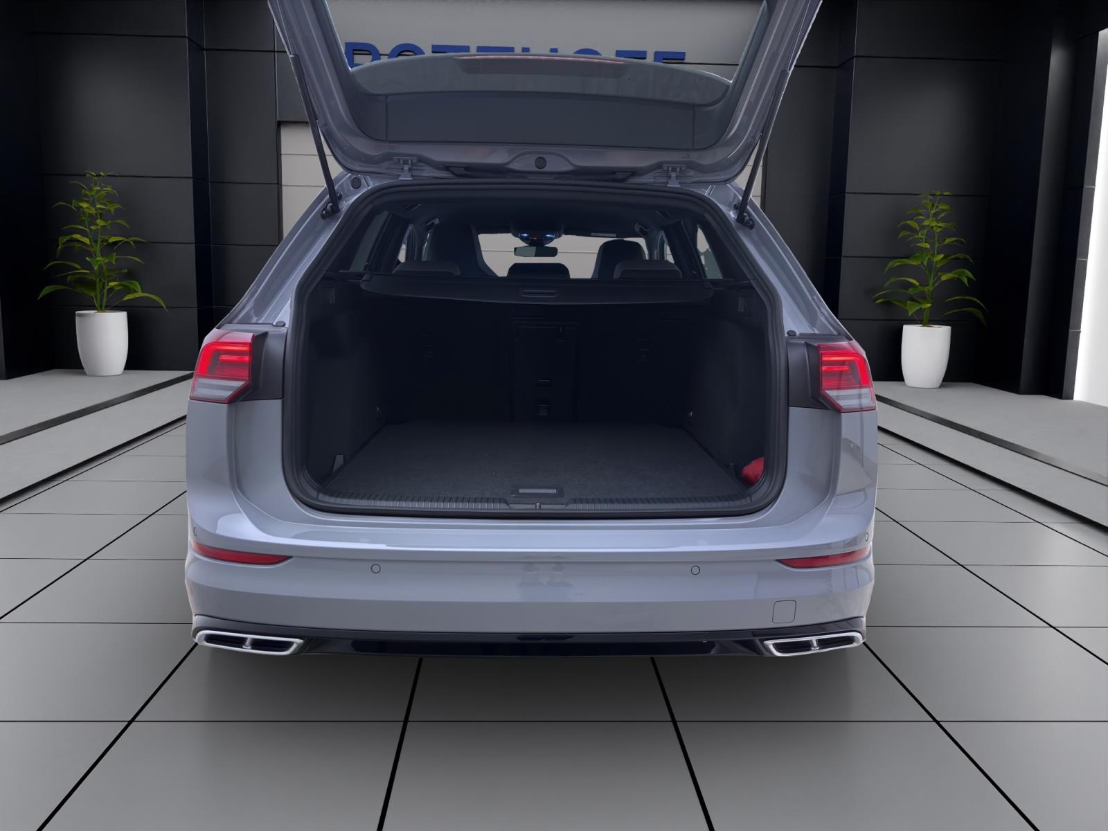 Volkswagen Golf Variant 1.5 eTSI DSG R-LINE KAMERA ACC LED