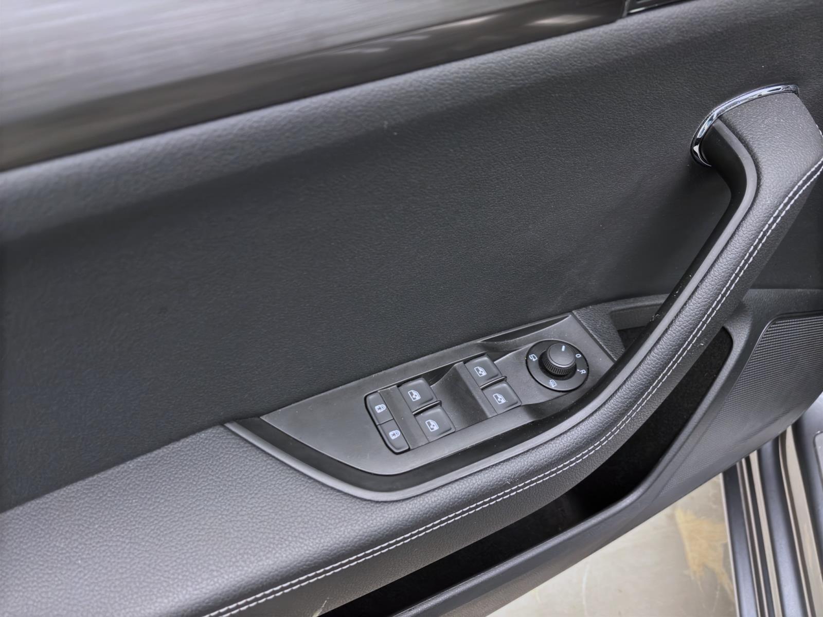 Skoda Superb Combi 2.0 TDI DSG STYLE STANDHZG MATRIX ACC