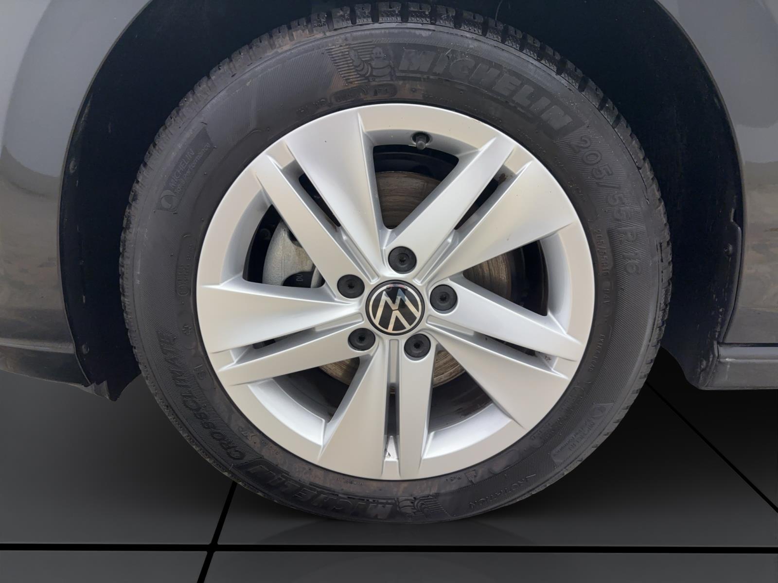 Volkswagen Golf 8 2.0 TDI Life Navi PDC Sitzhzg LaneAssist