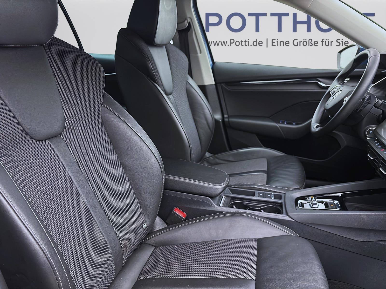 Skoda Octavia Combi 2.0 TDI DSG Ambition Navi LED ACC PDC Sitzhzg LaneAssist