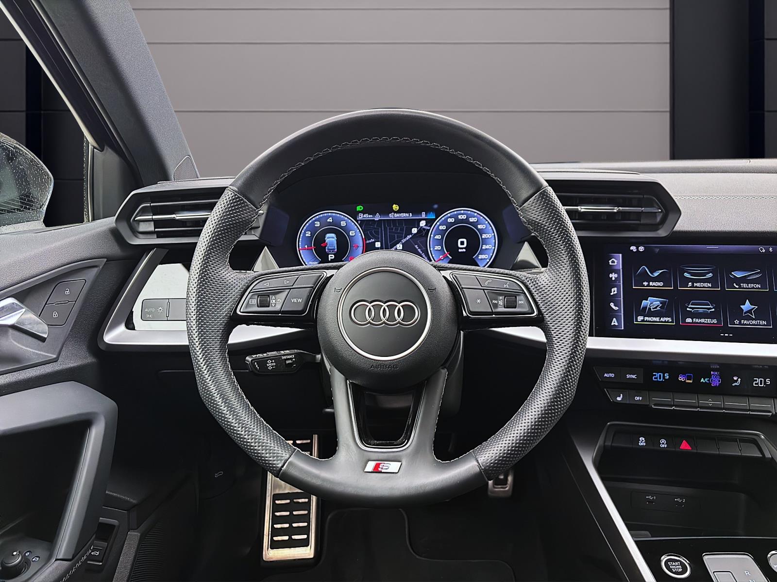 Audi A3 Sportback 30 TFSI S line Navi AHK GRA Sitzhzg VirtCockpit