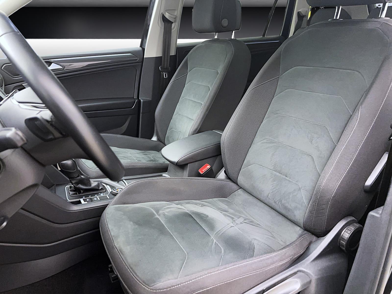 Volkswagen Tiguan Allspace 2.0 TDI DSG Highline 4Motion Standhzg Pano AHK Navi LED RearView