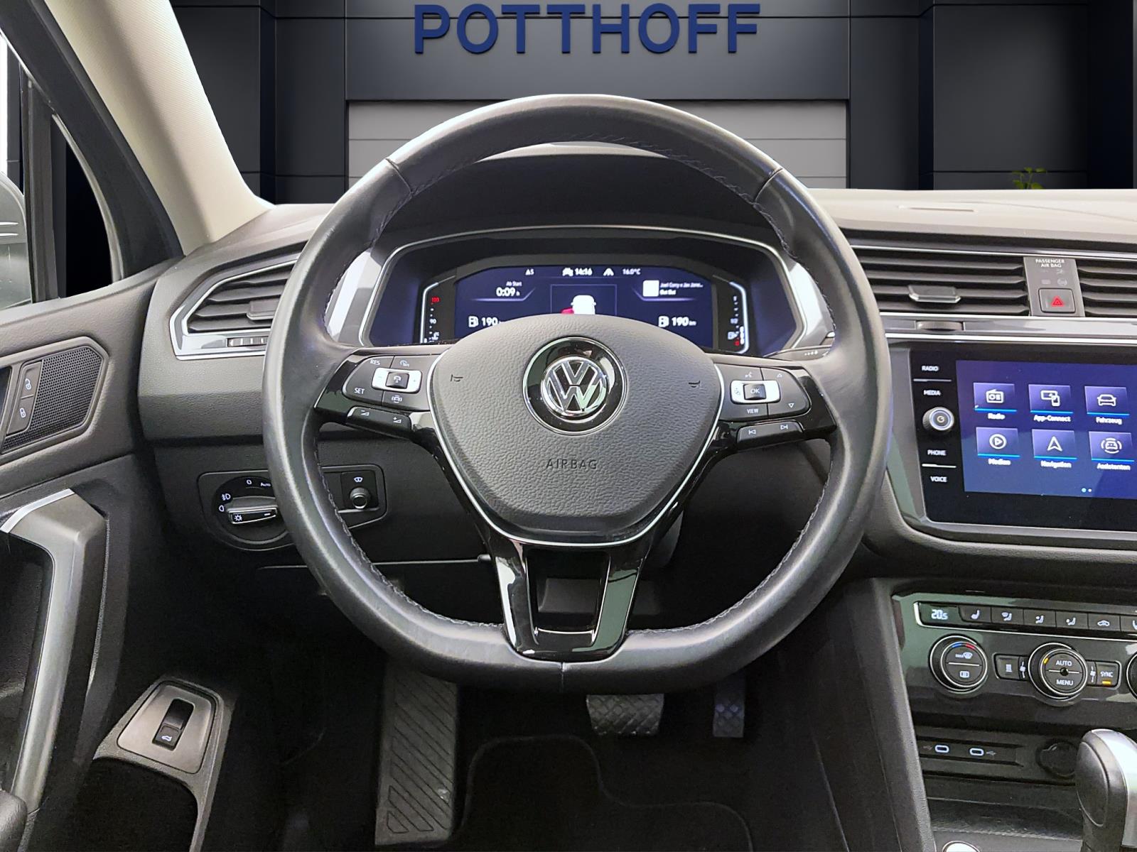 Volkswagen Tiguan Allspace 2.0 TDI DSG Highline 4Motion Standhzg Pano AHK Navi LED RearView