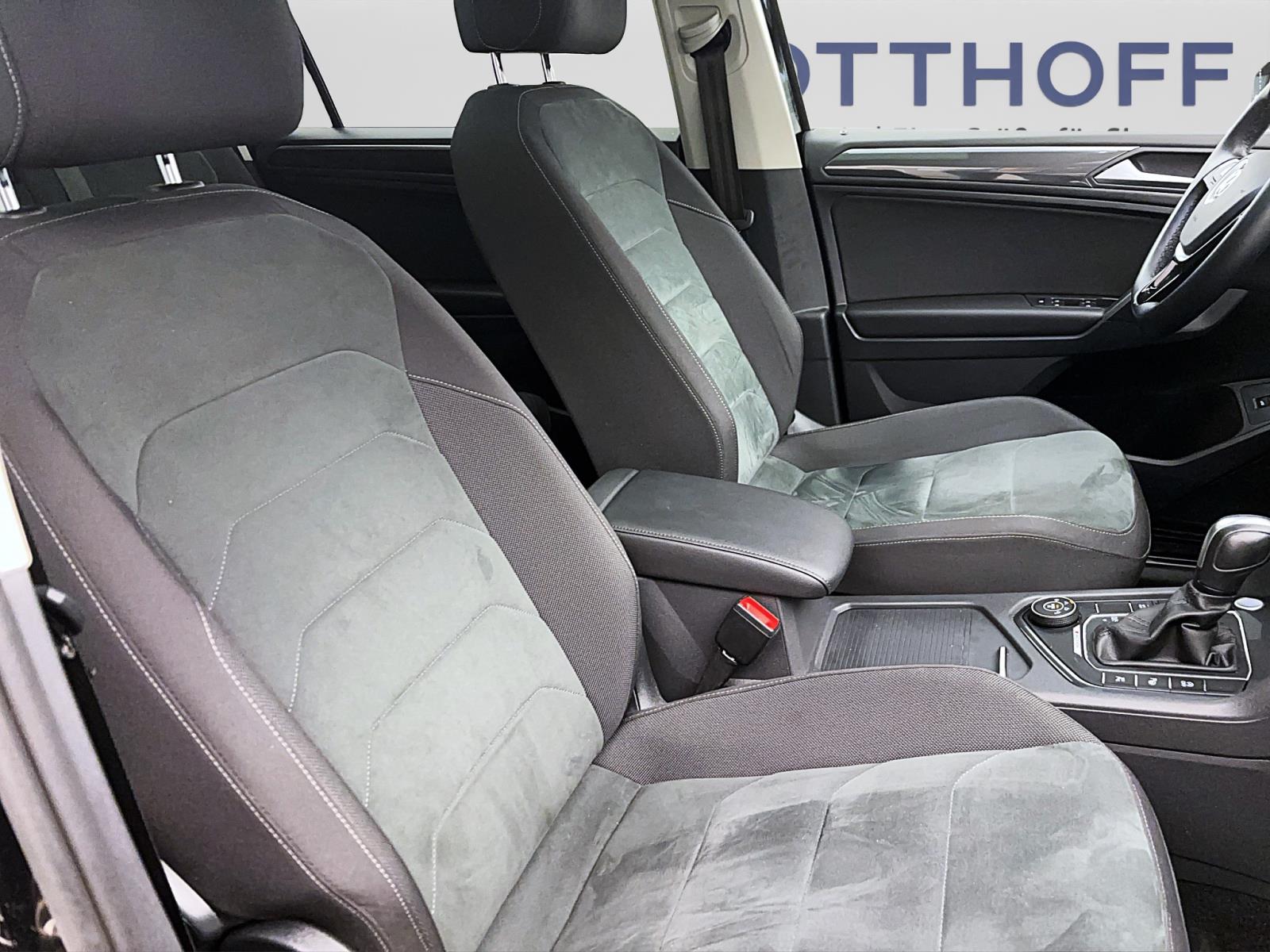 Volkswagen Tiguan Allspace 2.0 TDI DSG Highline 4Motion Standhzg Pano AHK Navi LED RearView
