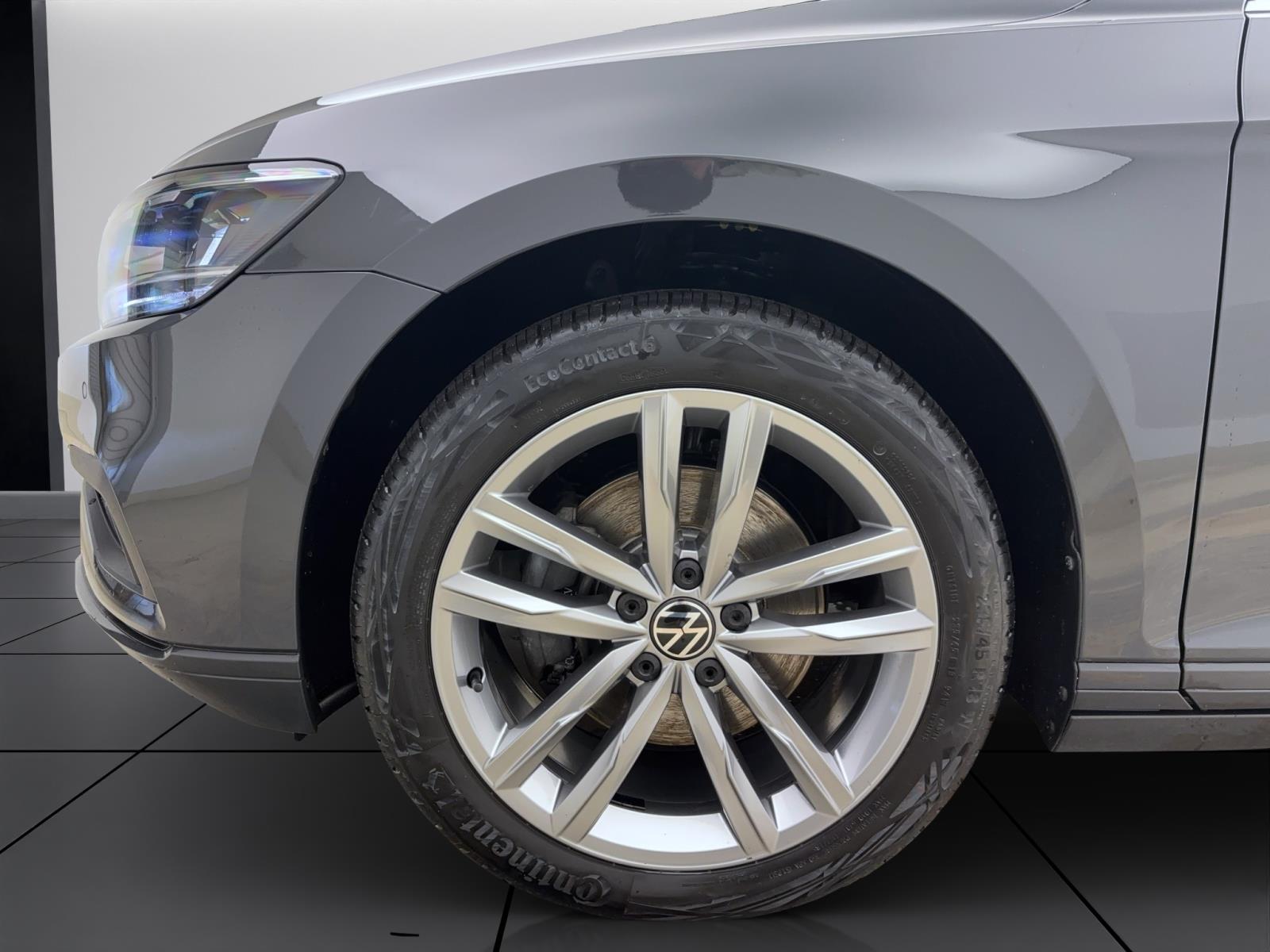 Volkswagen Passat Variant 2.0 TDI BusinessNavi AHK RearView LED TravelAssist