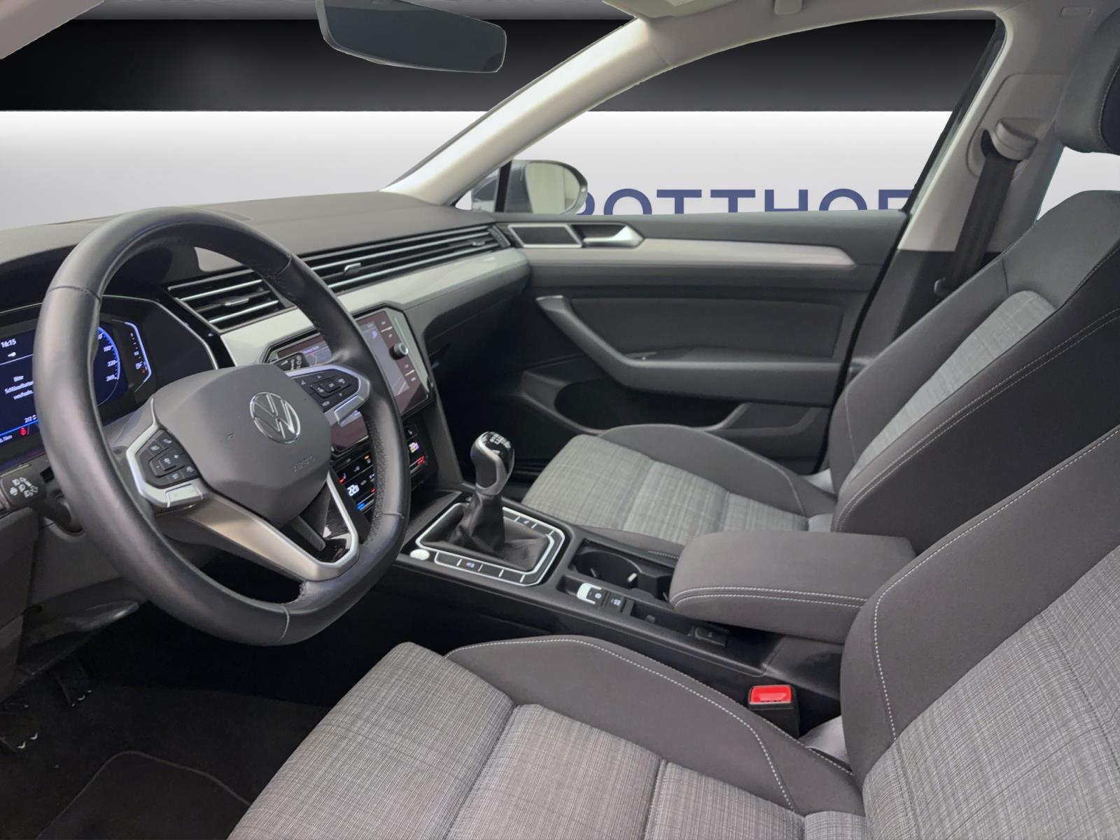 Volkswagen Passat Variant 2.0 TDI BusinessNavi AHK RearView LED TravelAssist