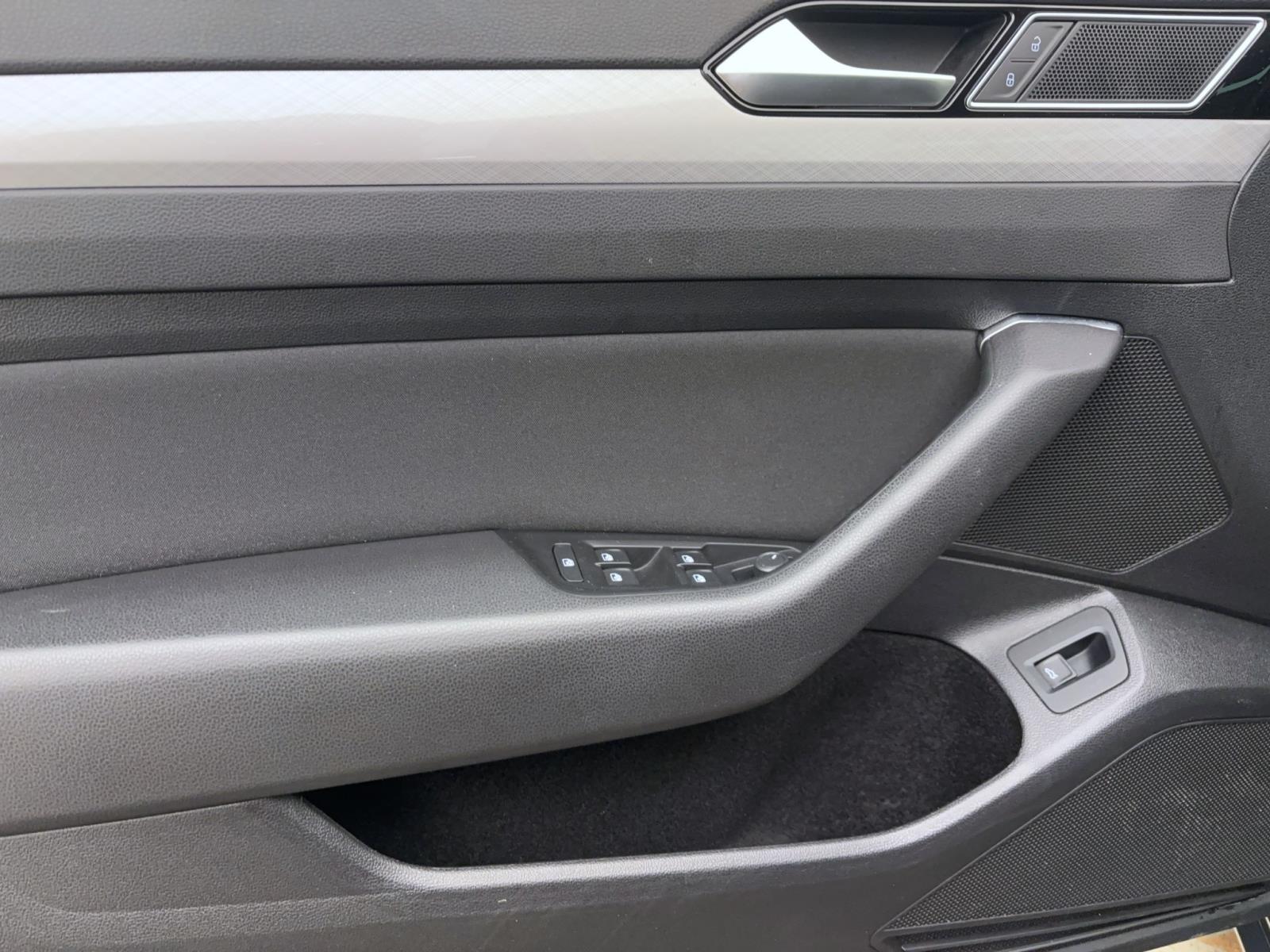 Volkswagen Passat Variant 2.0 TDI BusinessNavi AHK RearView LED TravelAssist