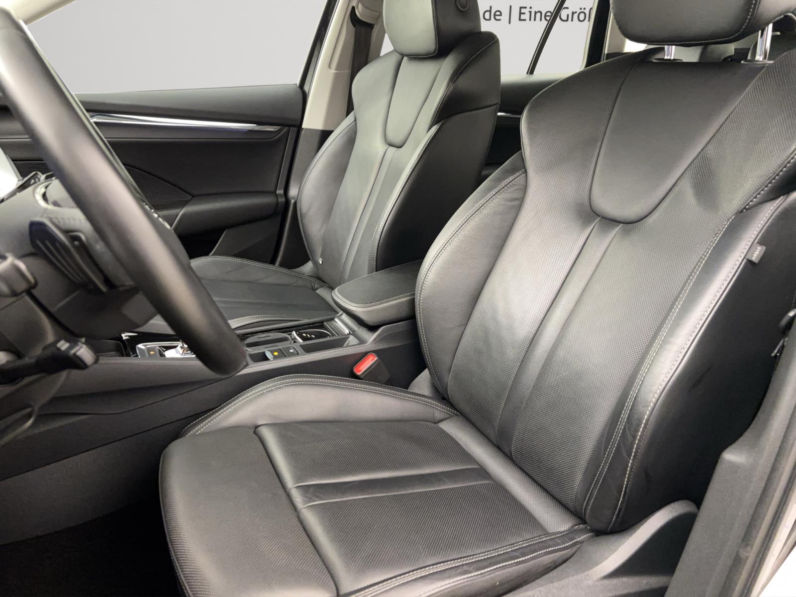 Skoda Octavia Combi 2.0 TDI DSG Style First Edition Navi LED ACC PDC Sitzhzg FrontAssist