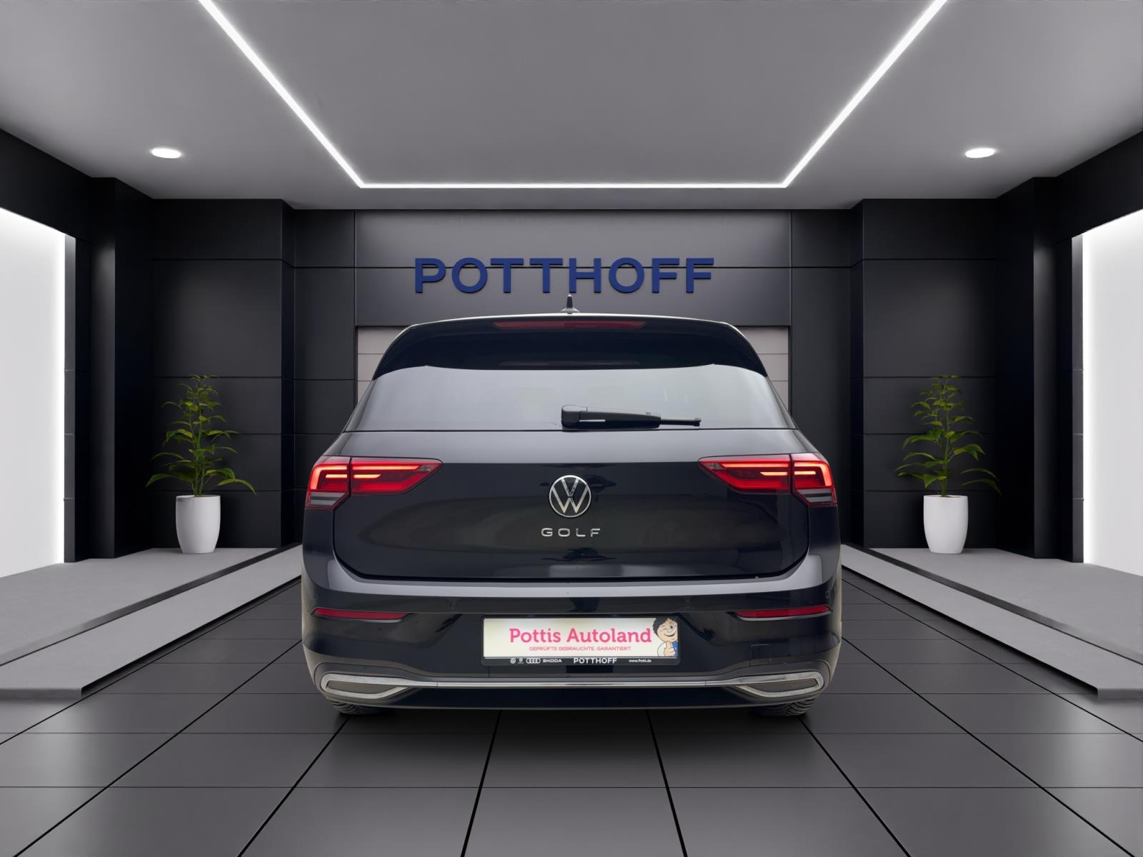 Volkswagen Golf 1.5 TSI MOVE NAVI LED PDC ACC