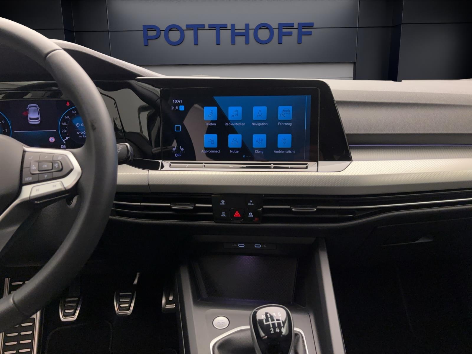 Volkswagen Golf 1.5 TSI MOVE NAVI LED PDC ACC