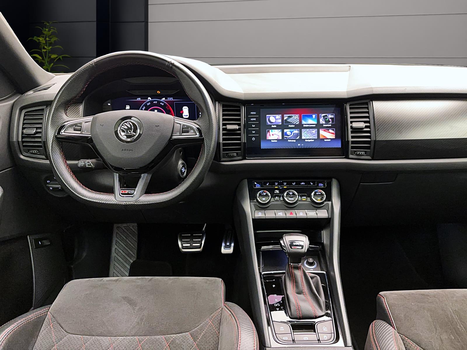 Skoda Kodiaq 2.0 TDI DSG RS 4x4 Standhzg Pano AHK Navi Canton