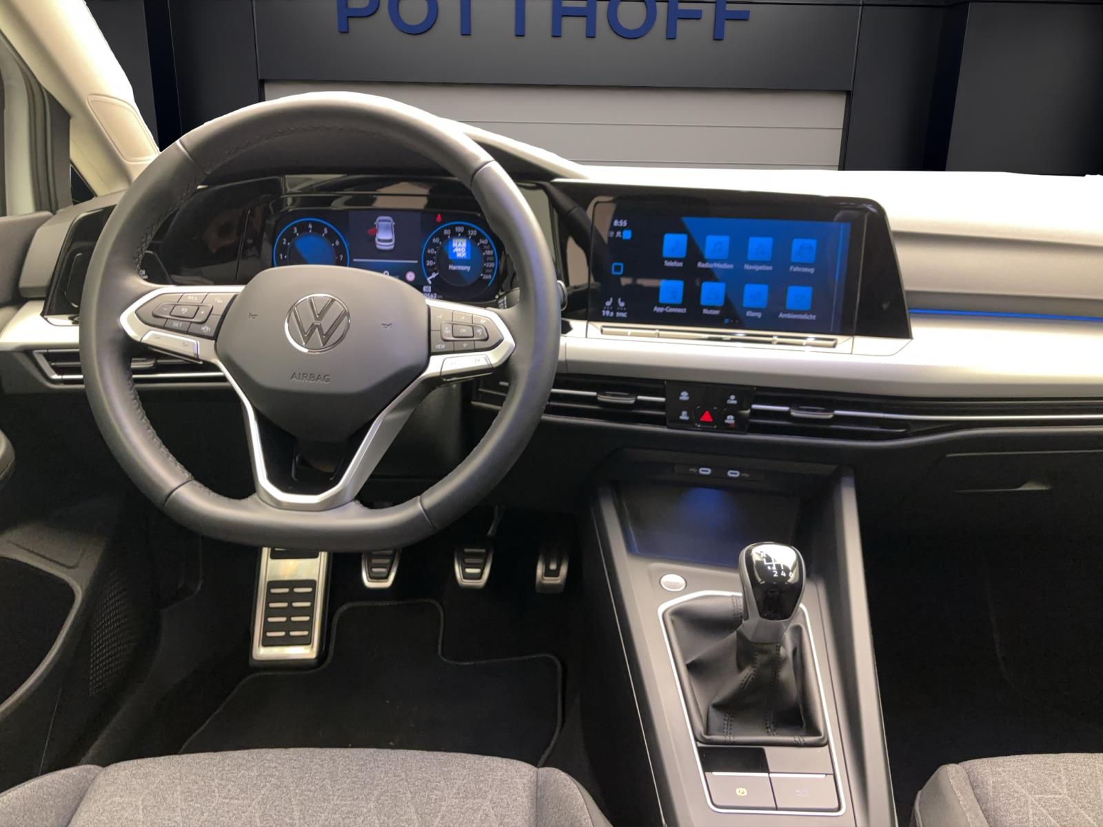 Volkswagen Golf 8 1.5 TSI Move Navi LED ACC PDC Sitzhzg LightAssist