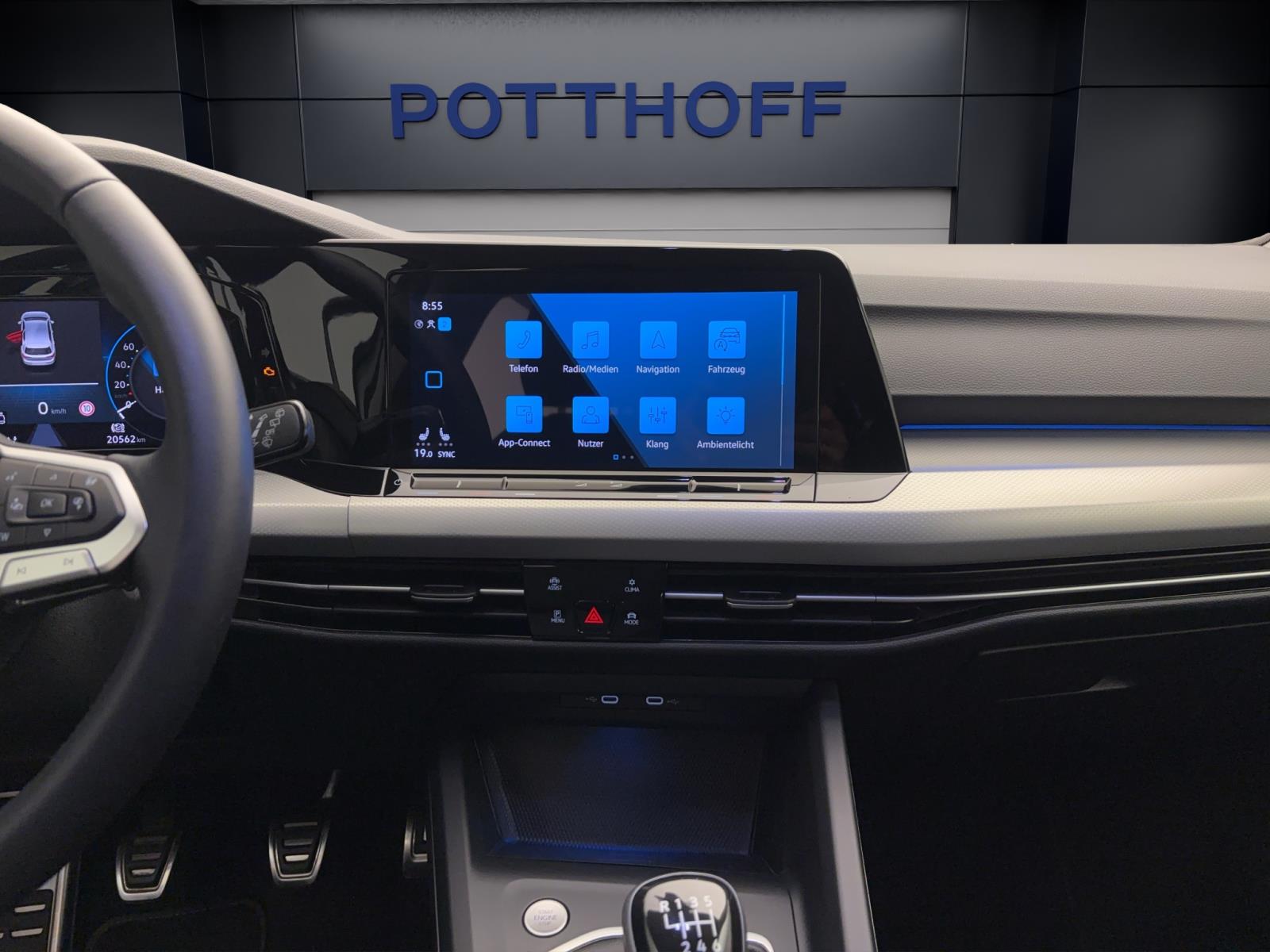 Volkswagen Golf 8 1.5 TSI Move Navi LED ACC PDC Sitzhzg LightAssist