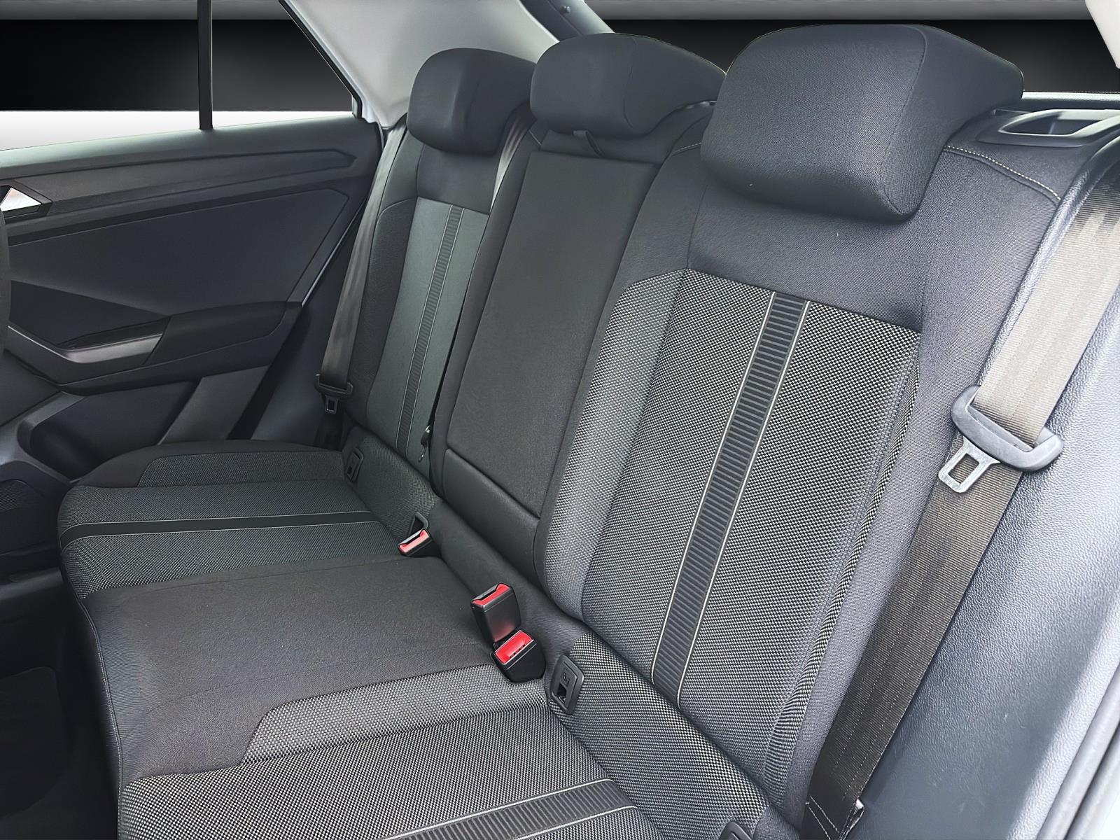 Volkswagen T-Roc 1.0 TSI LIFE NAVI LED PDC SITZHZG