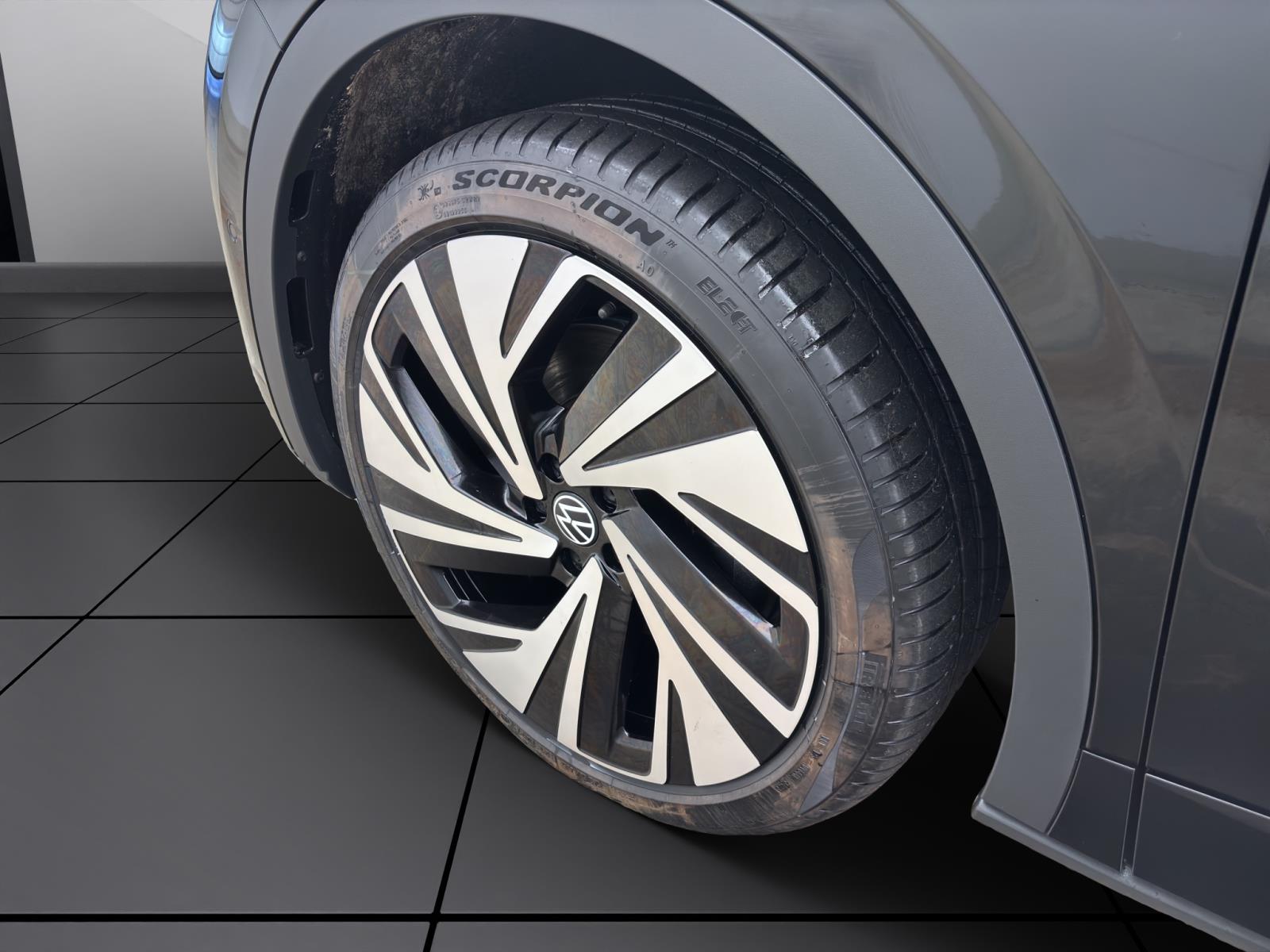 Volkswagen ID.5 Pro Performance IQ.Light Navi AHK RearView Sitzhzg PDC