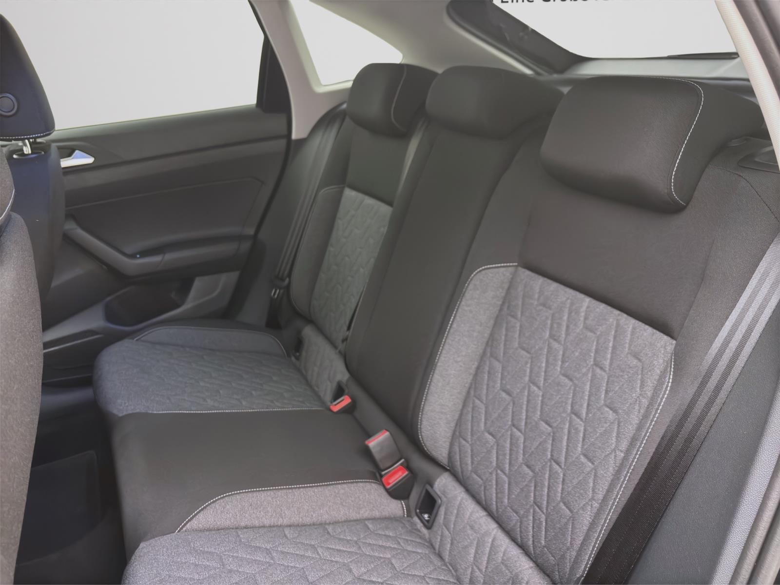 Volkswagen Taigo 1.5 TSI DSG MOVE NAVI ACC KAMERA SITZHZG