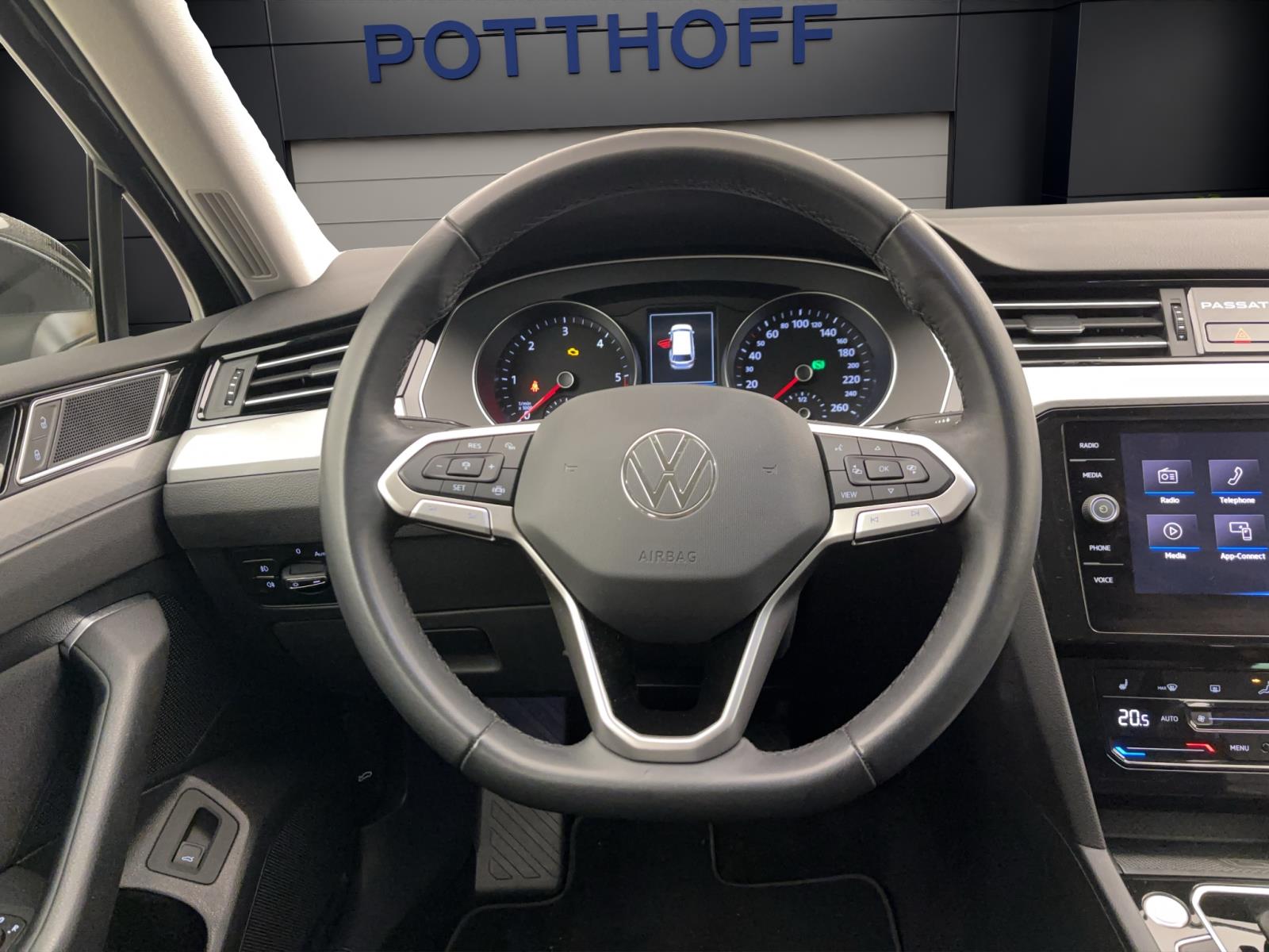 Volkswagen Passat Variant 2.0 TDI DSG Business AHK ACC PDC LED Navi AppConnect Sitzhzg