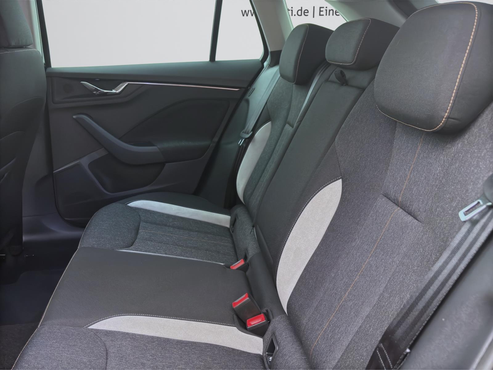 Skoda Scala 1.5 TSI DSG DRIVE MATRIX AHK KAMERA ACC