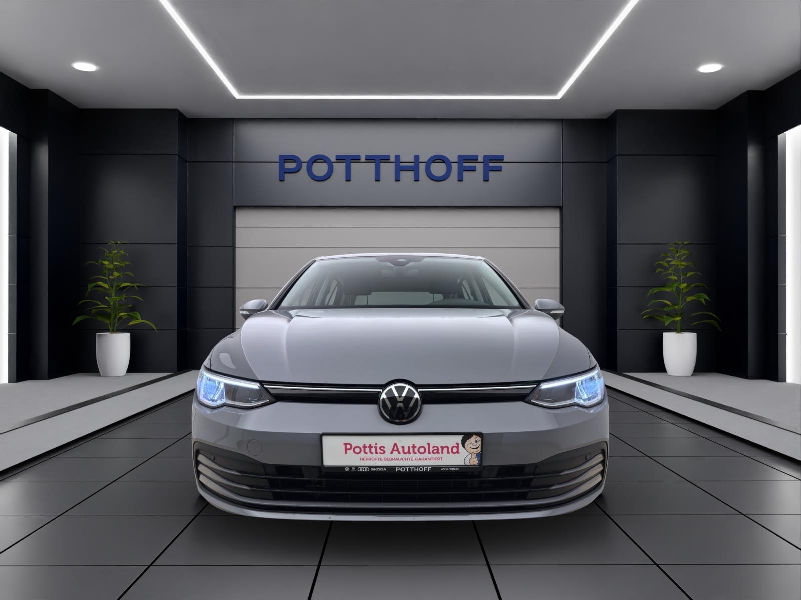 Volkswagen Golf 8 1.5 TSI Life Navi LED Sitzhzg PDC ACC TravelAssist