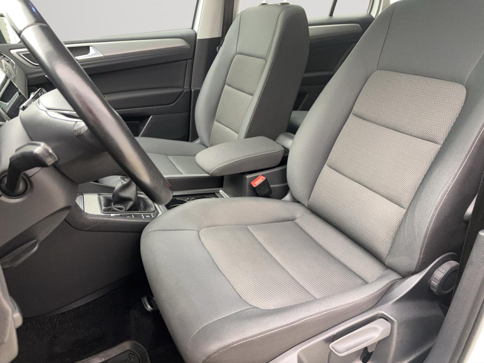 Volkswagen Golf Sportsvan 1.2 TSI Comfortline Pano ParkAssist Winter Klima
