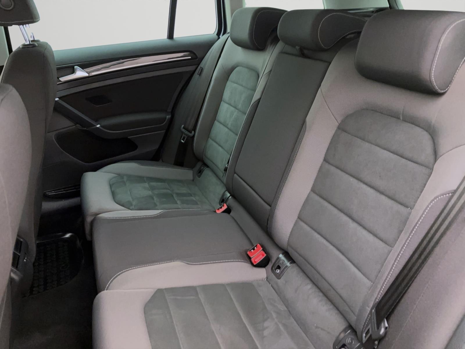 Volkswagen Golf Variant 2.0 TDI DSG HIGHLINE ACC PDC LED WINTER