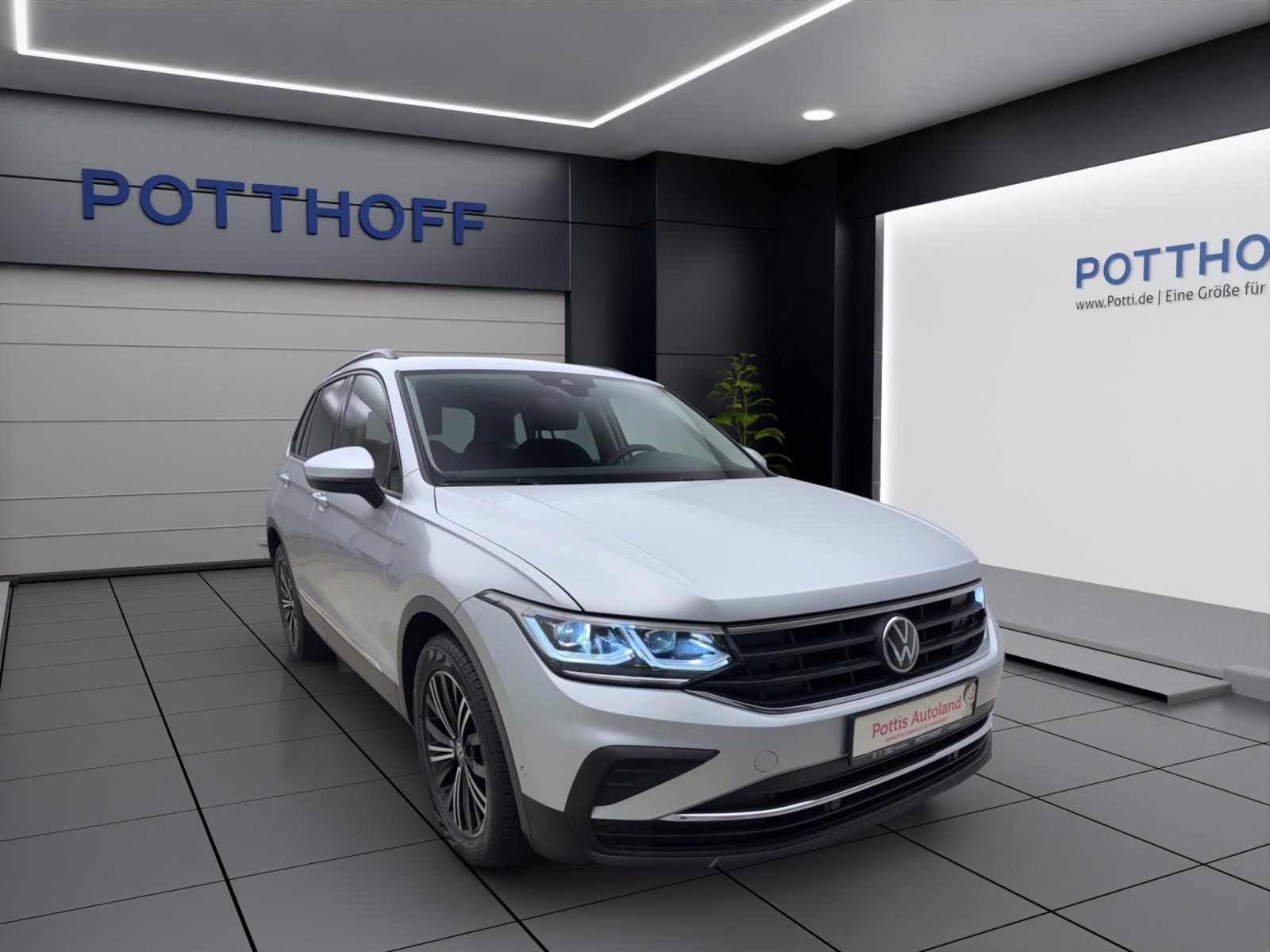 Volkswagen Tiguan 2.0 TDI DSG 4M LIFE AHK NAVI ACC IQ.LIGHT