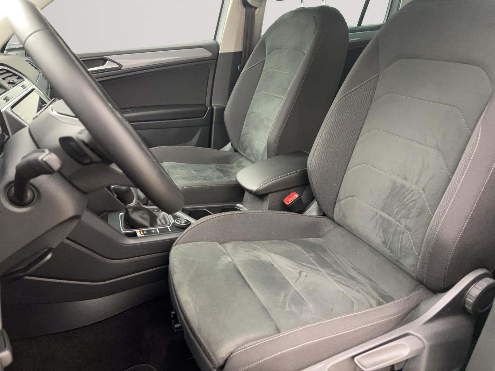 Volkswagen Tiguan 2.0 TDI DSG 4M LIFE AHK NAVI ACC IQ.LIGHT