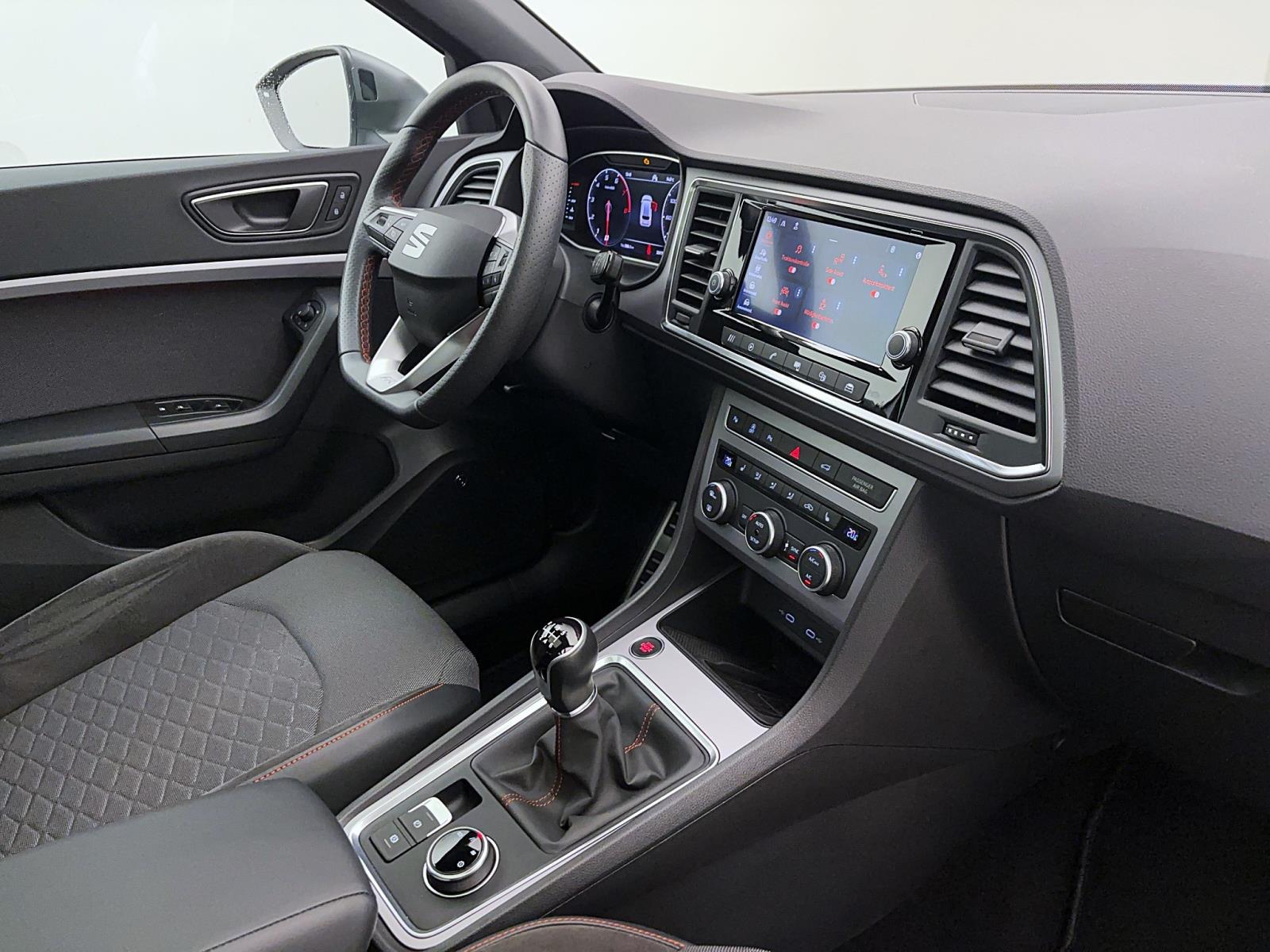 Seat Ateca 1.5 TSI FR Pano RearAssist LED Sitzhzg PDC