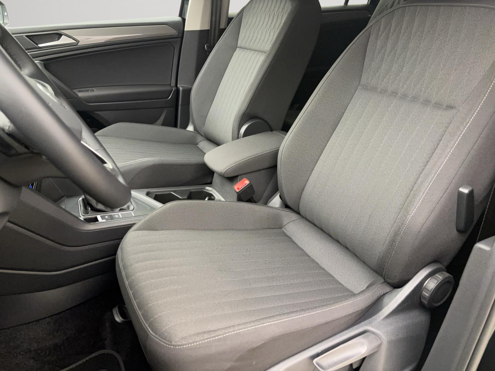 Volkswagen Tiguan Allspace 2.0 TDI DSG Life AHK ACC PDC Kamera LED Navi Winter