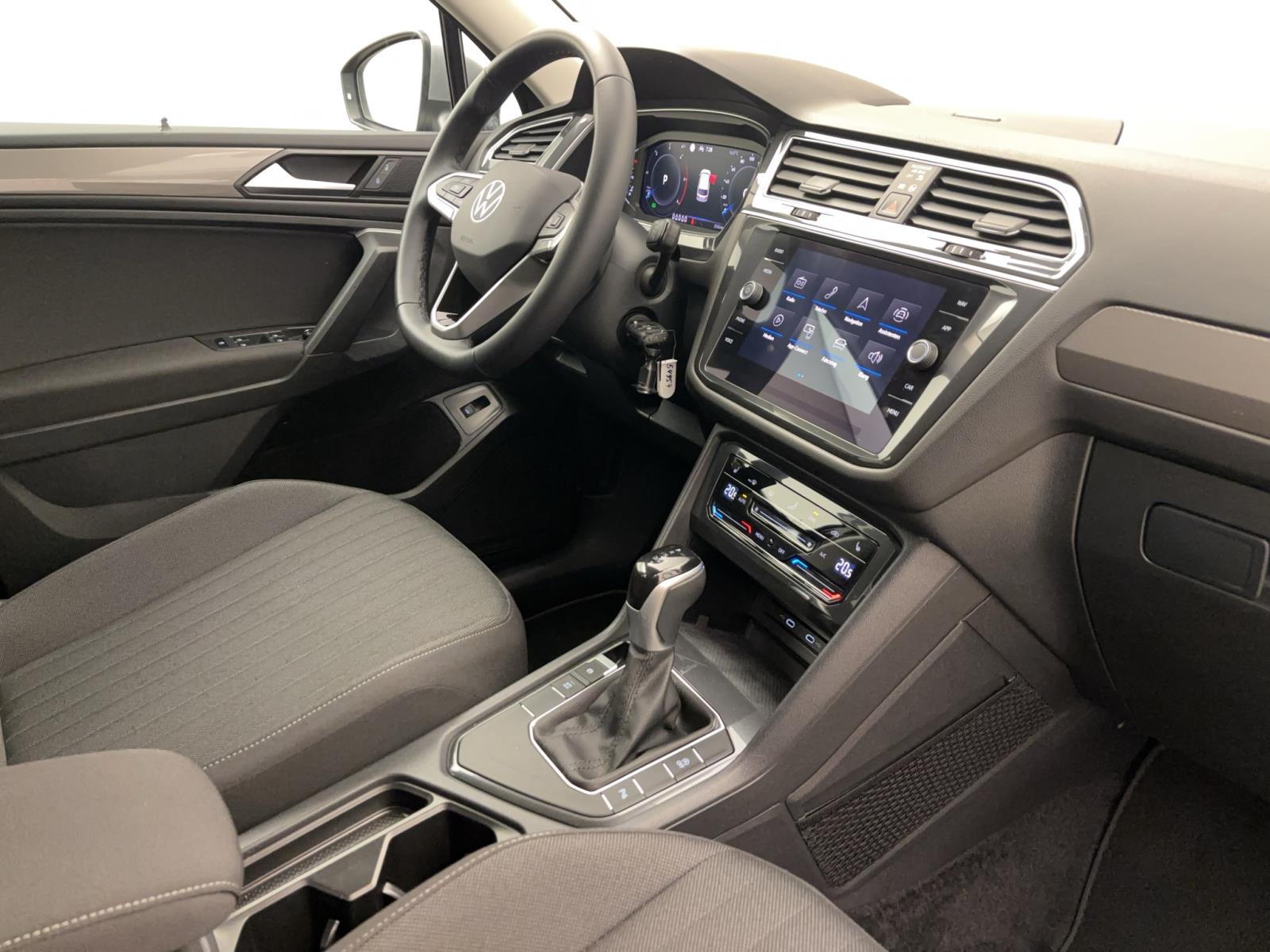 Volkswagen Tiguan Allspace 2.0 TDI DSG Life AHK ACC PDC Kamera LED Navi Winter