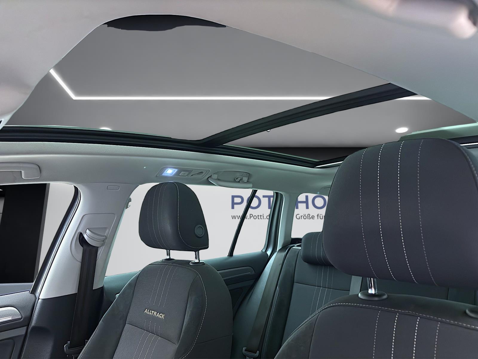 Volkswagen Golf Variant 7 VII 2.0 TDI Alltrack 4Motion Pano AHK PDC BiXenon Winter Tempo