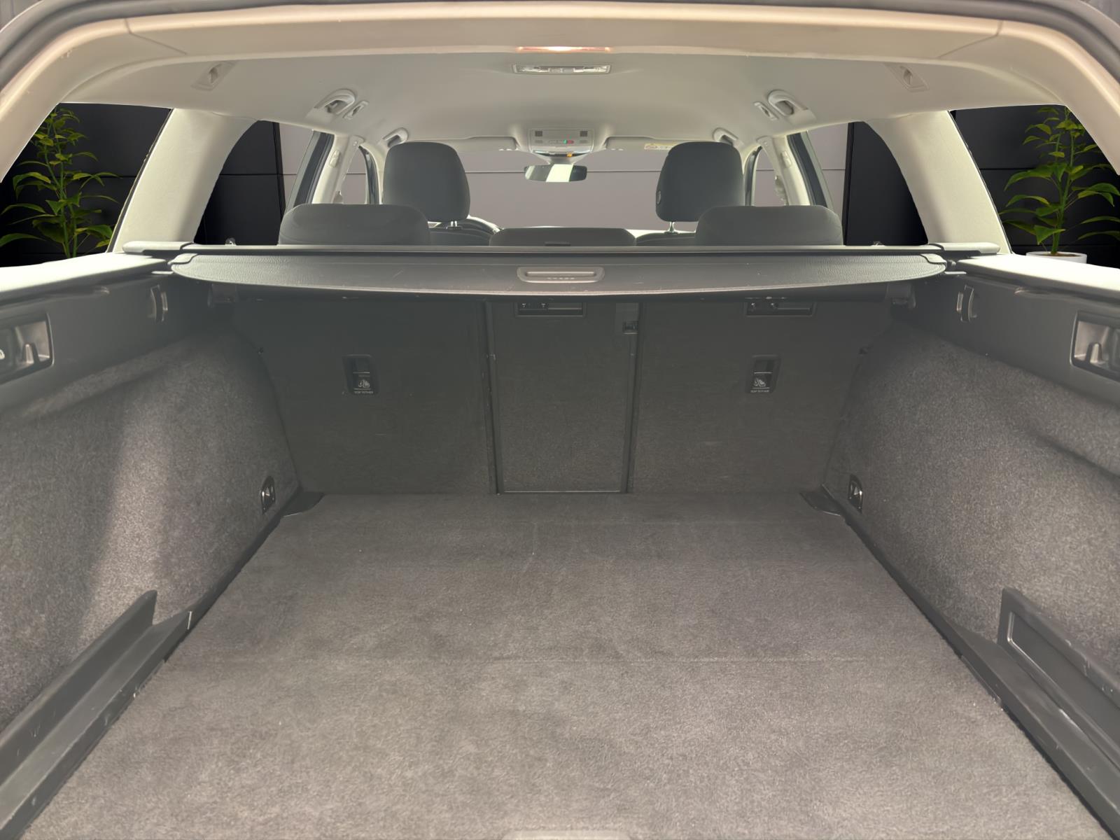 Volkswagen Passat Variant 1.5 TSI NAVI KAMERA LED PDC