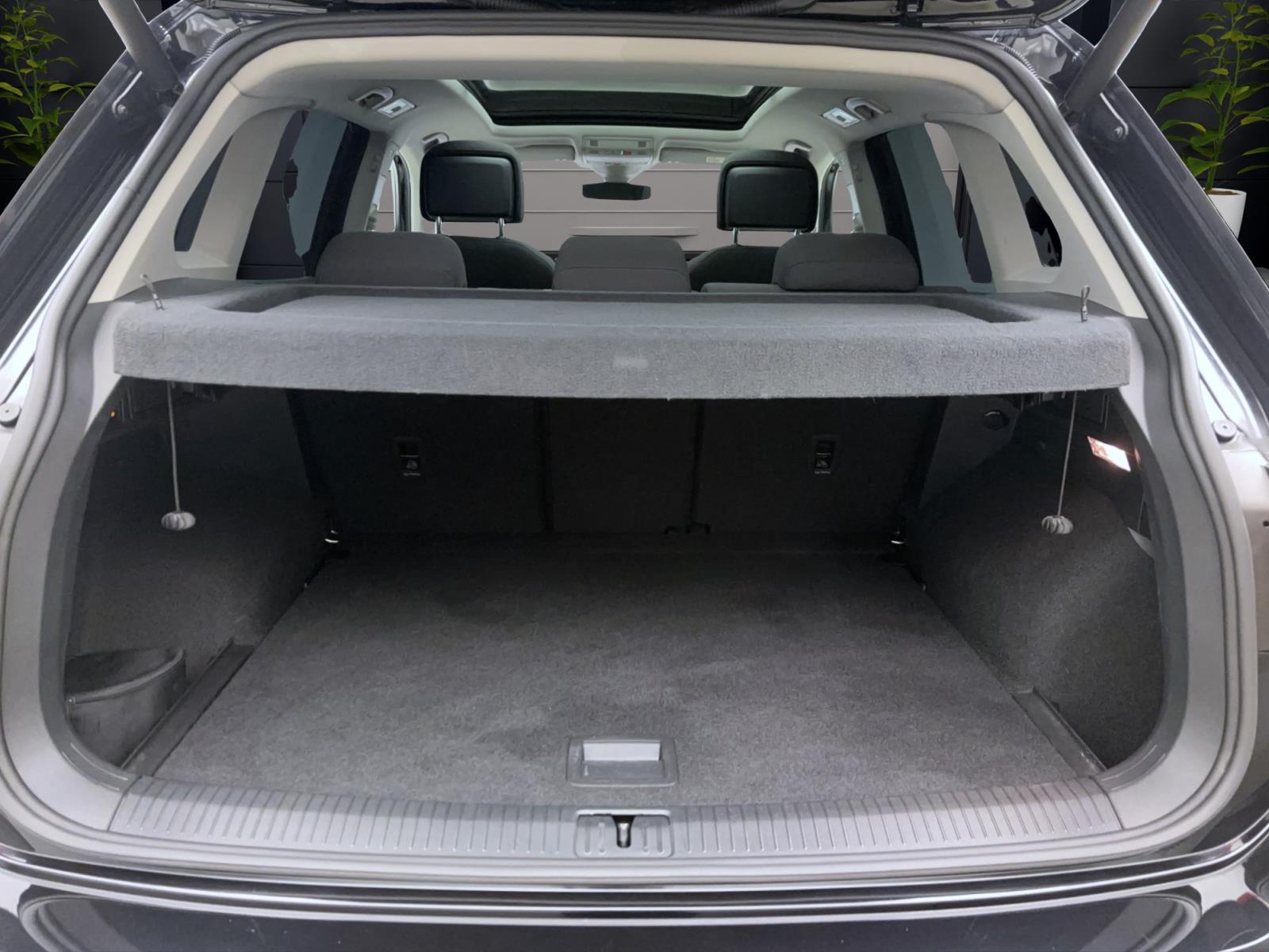 Volkswagen Tiguan 2.0 TSI DSG 4M R-LINE PANO NAVI AHK ACC