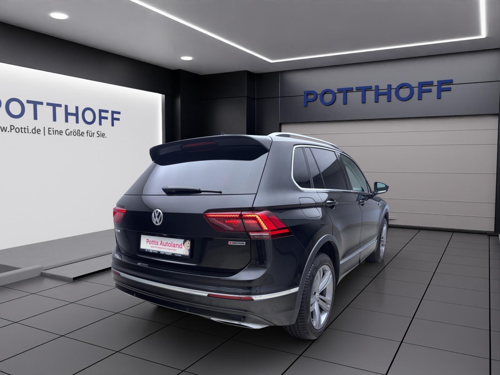 Volkswagen Tiguan 2.0 TSI DSG 4M R-LINE PANO NAVI AHK ACC