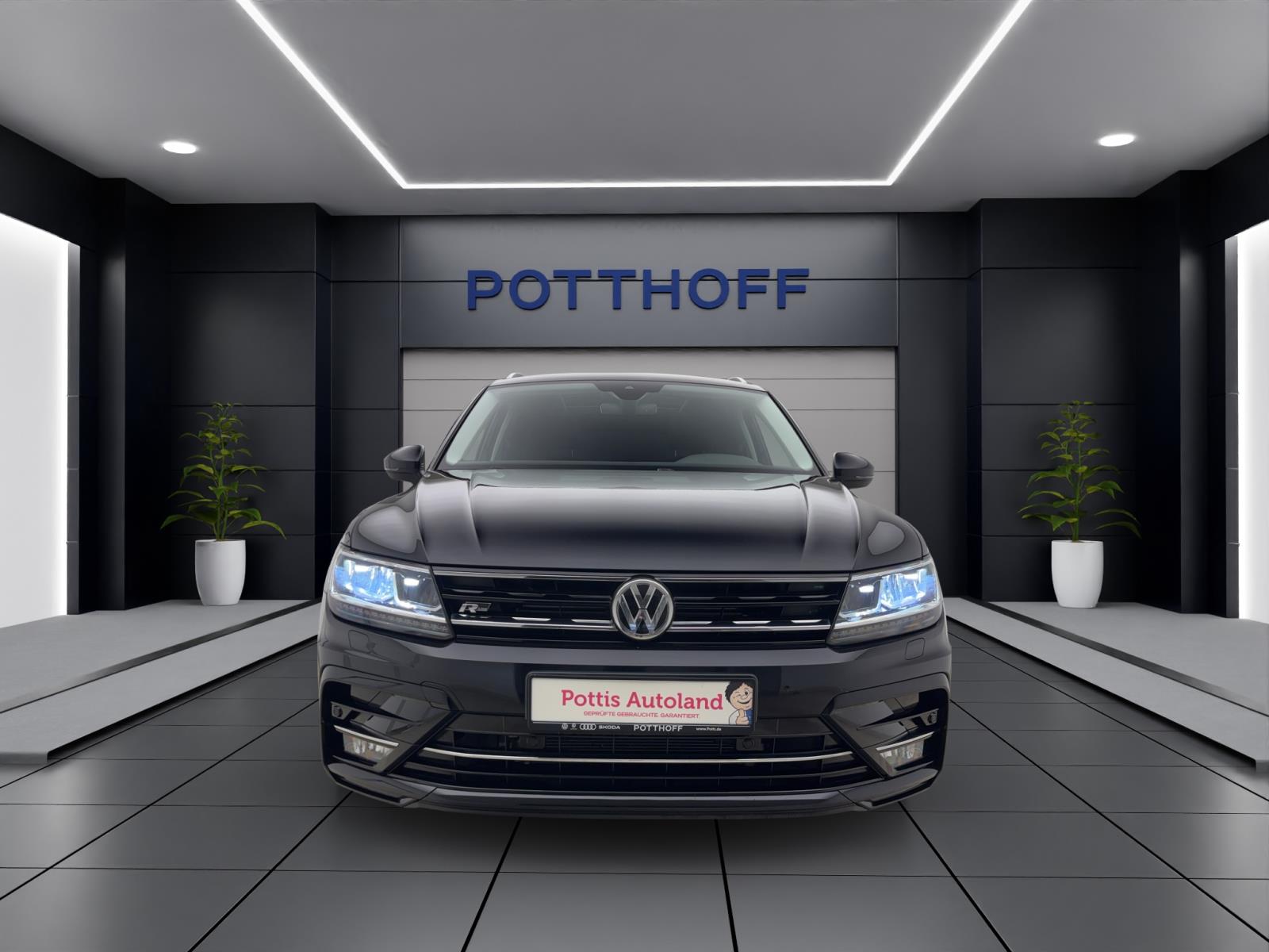 Volkswagen Tiguan 2.0 TSI DSG 4M R-LINE PANO NAVI AHK ACC