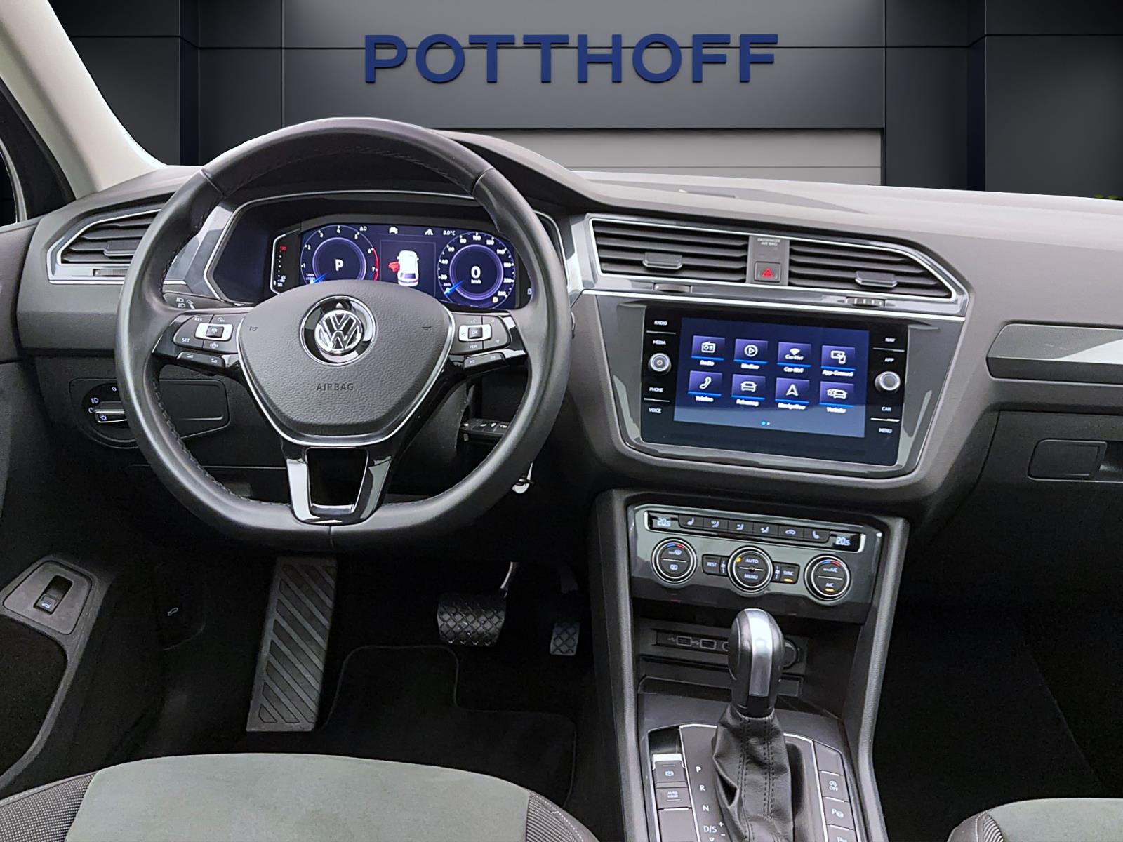 Volkswagen Tiguan 2.0 TSI DSG 4M R-LINE PANO NAVI AHK ACC