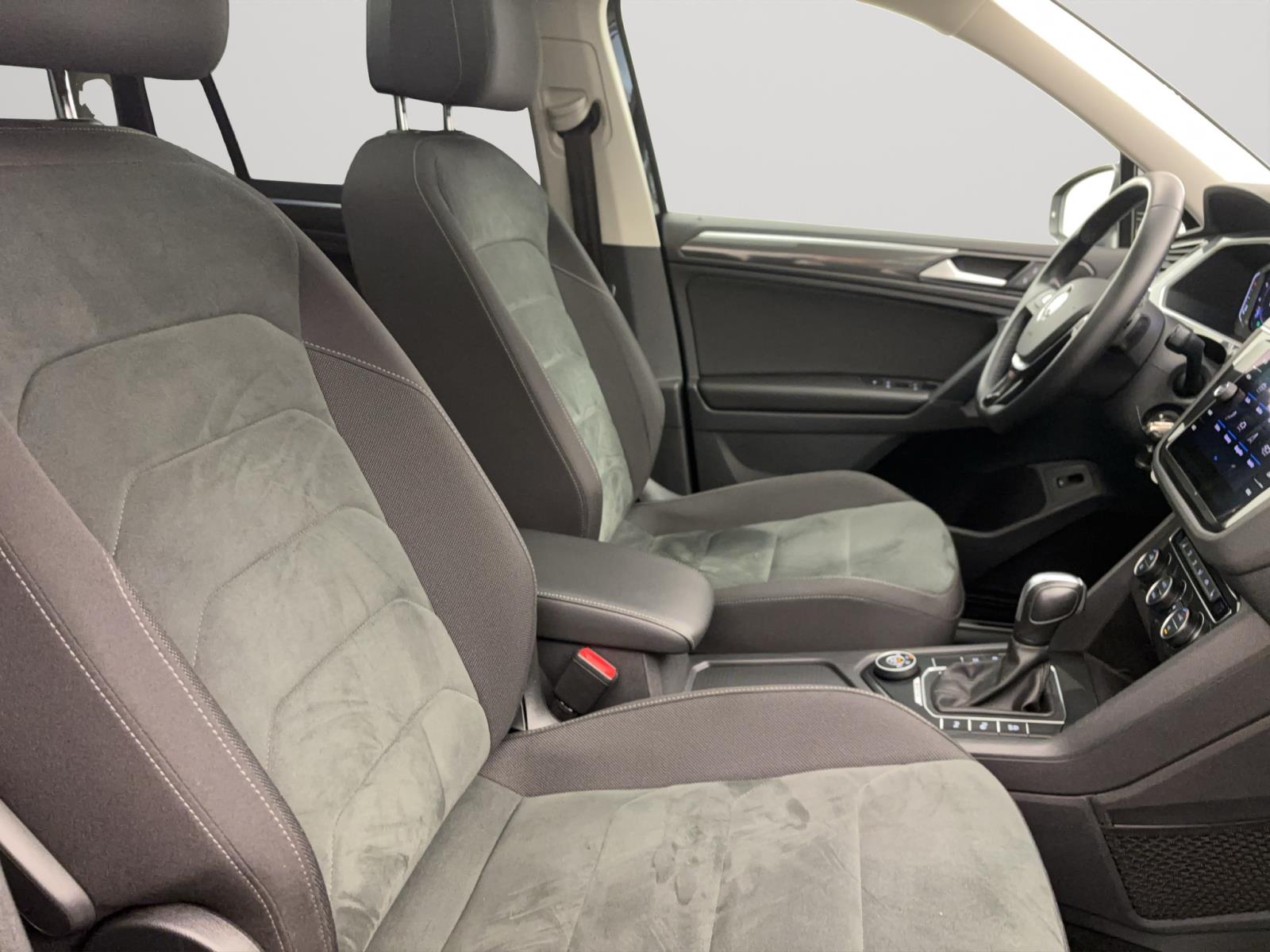 Volkswagen Tiguan 2.0 TSI DSG 4M R-LINE PANO NAVI AHK ACC