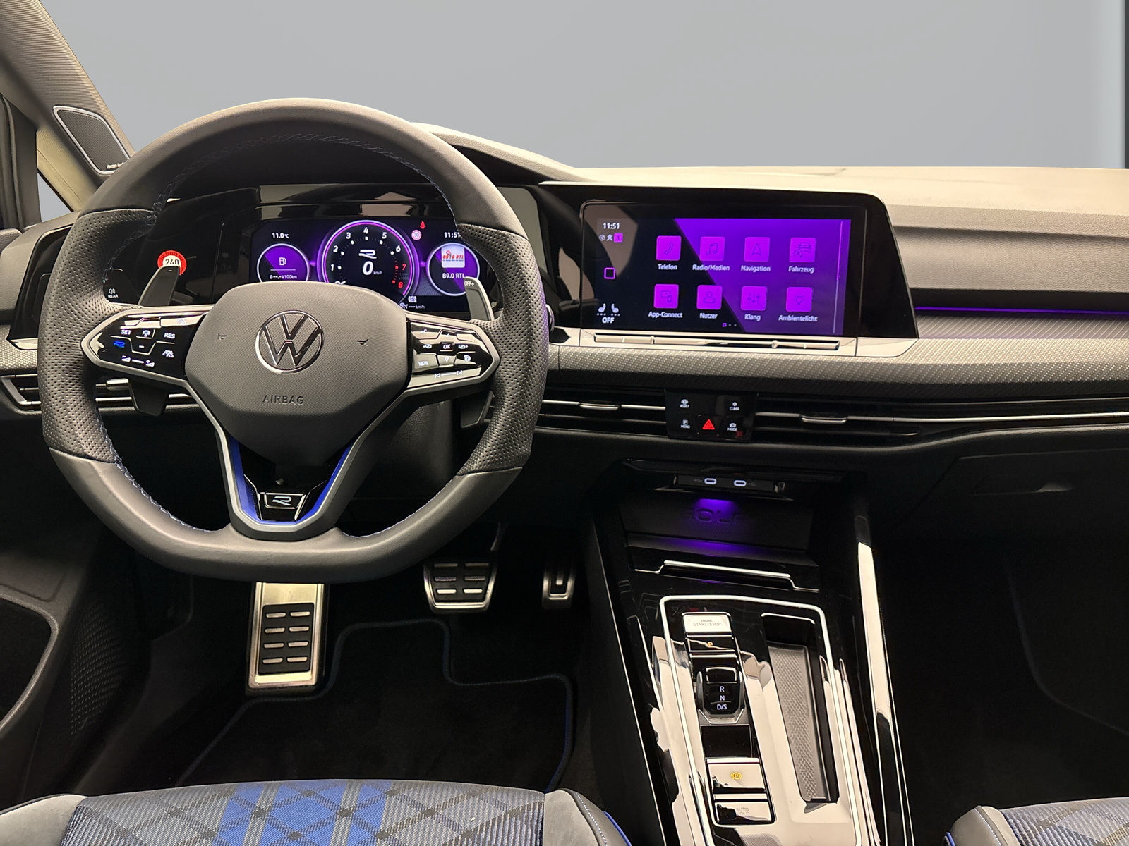 Volkswagen Golf R BLACK STYLE NAVI LED+ HuD