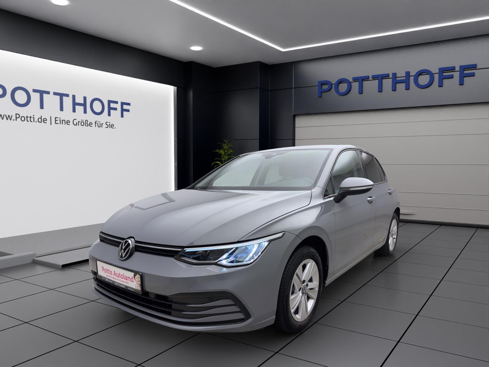 Volkswagen Golf 8 1.5 TSI Life Navi LED PDC Sitzhzg ACC LaneAssist