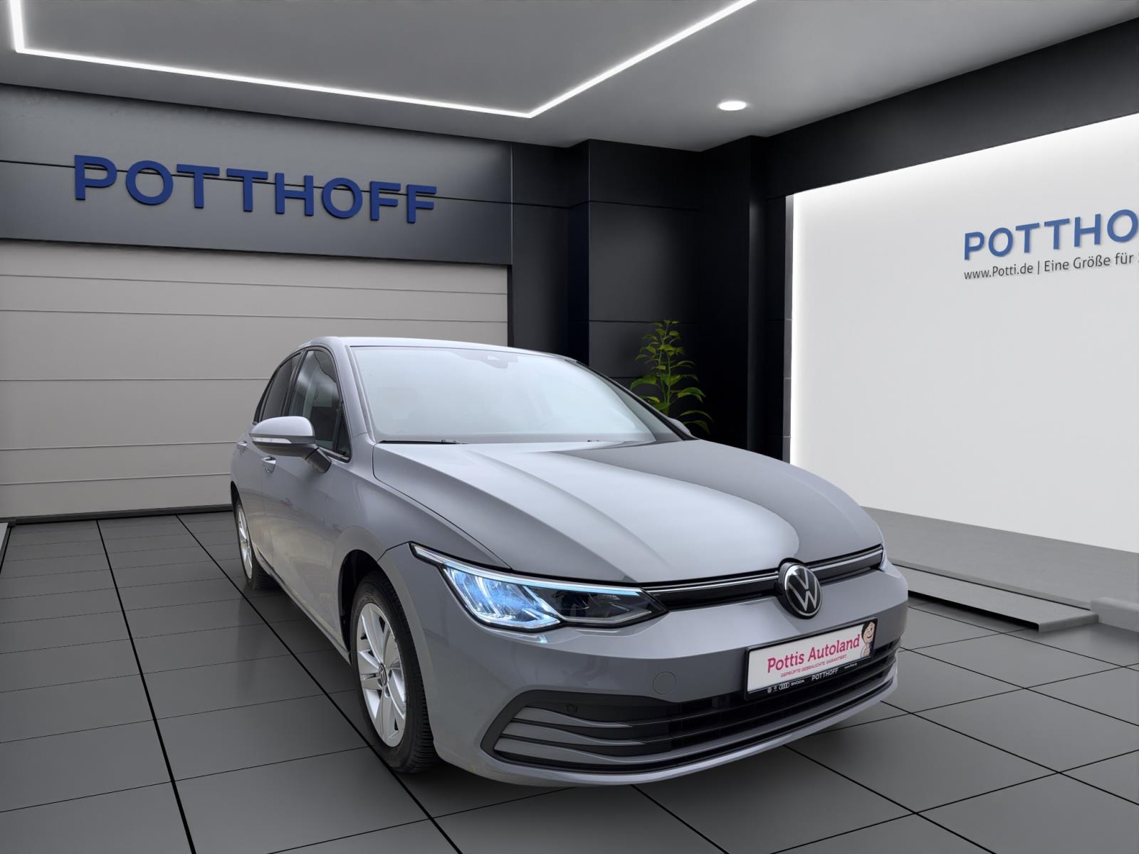 Volkswagen Golf 8 1.5 TSI Life Navi LED PDC Sitzhzg ACC LaneAssist